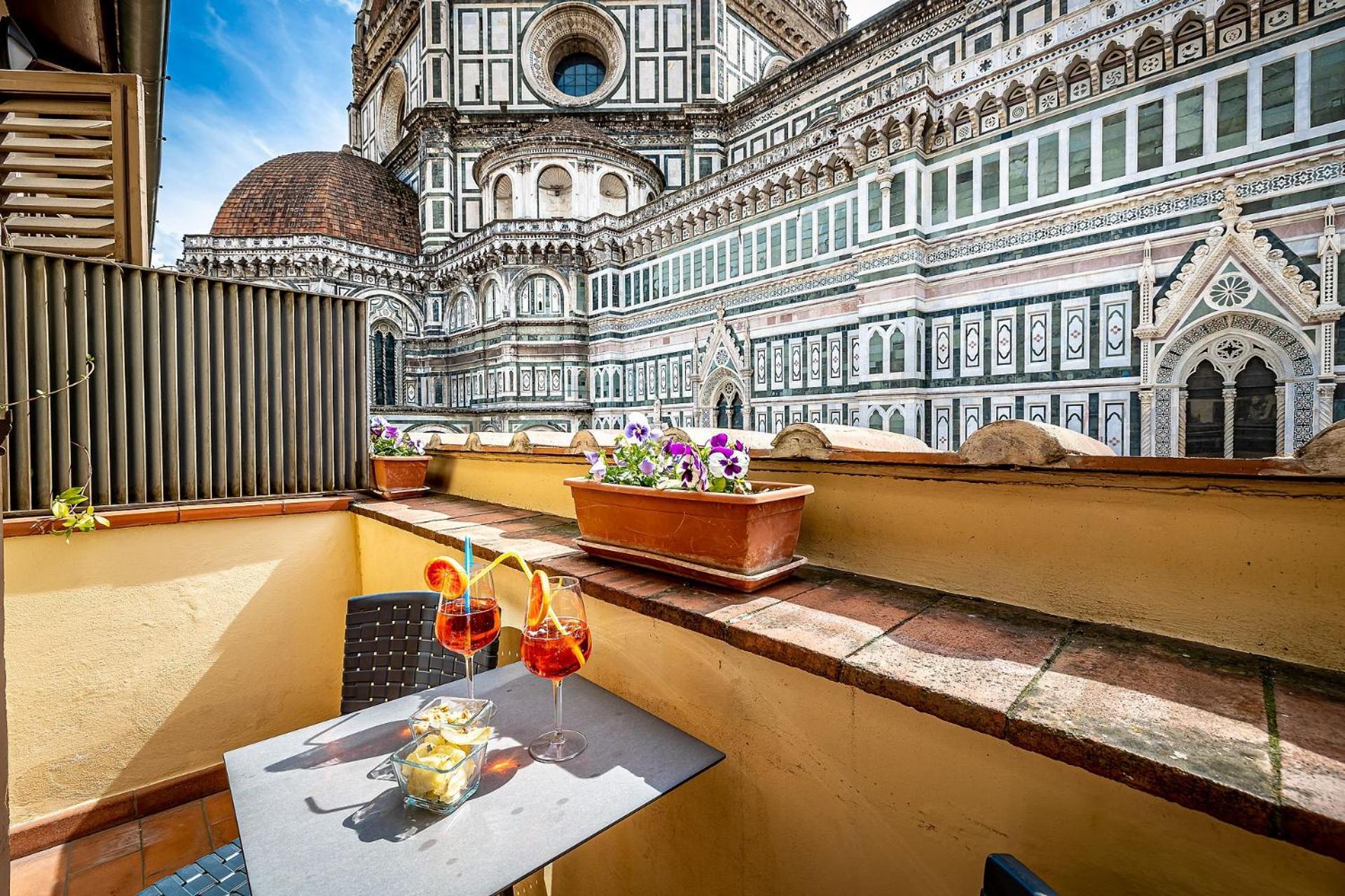 Double or Twin Room with Balcony photo 3