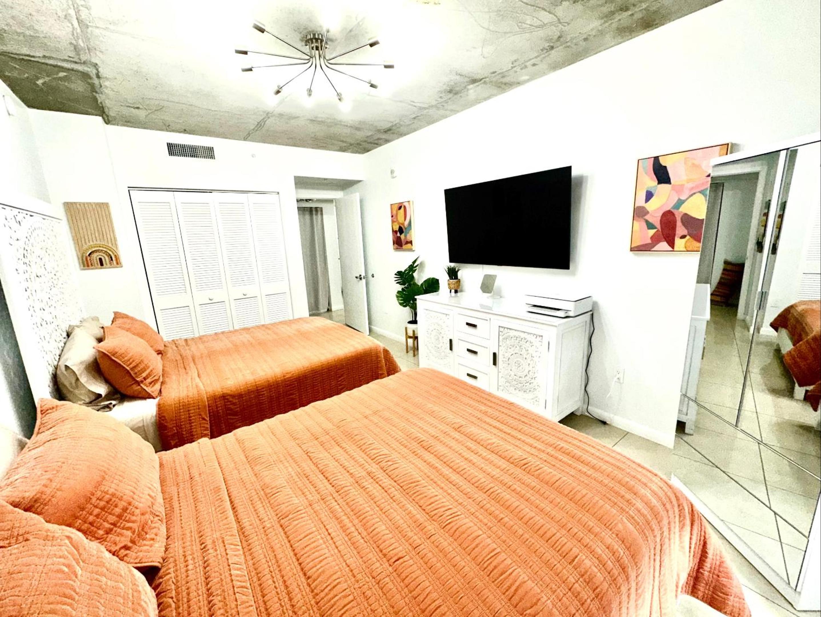 One-Bedroom Apartment photo 3