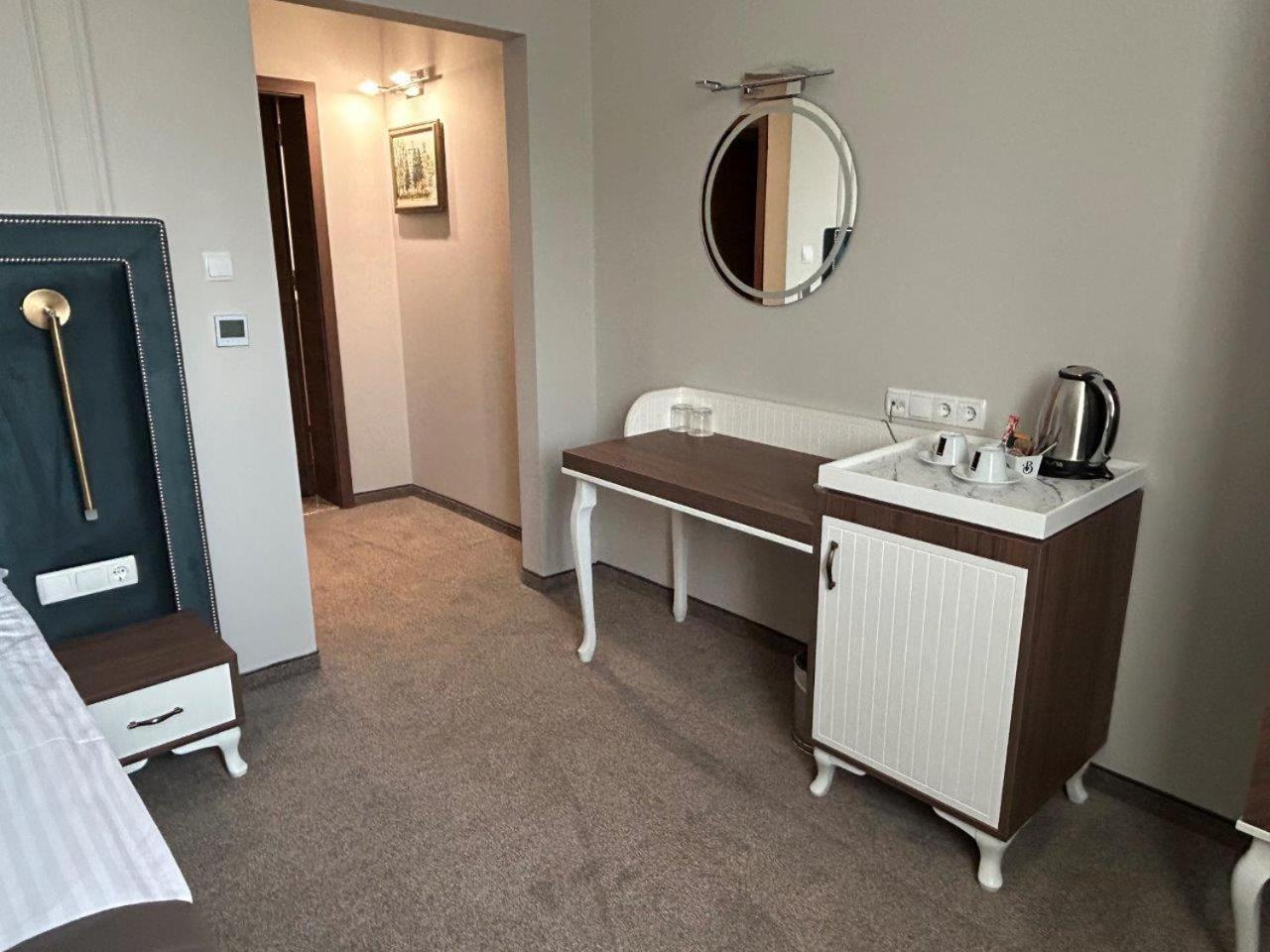 Deluxe Double or Twin Room - Photo 29