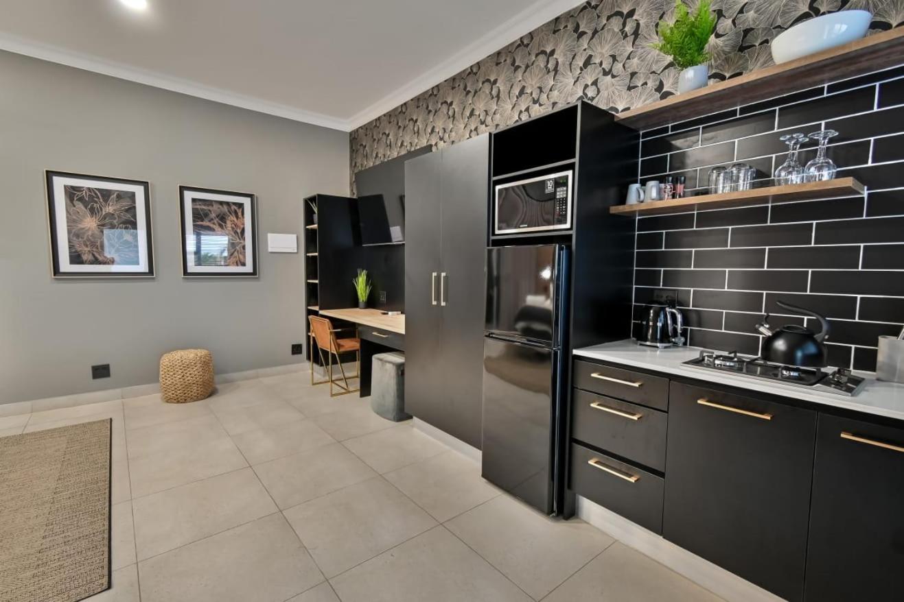 Superior Suite - Photo 6