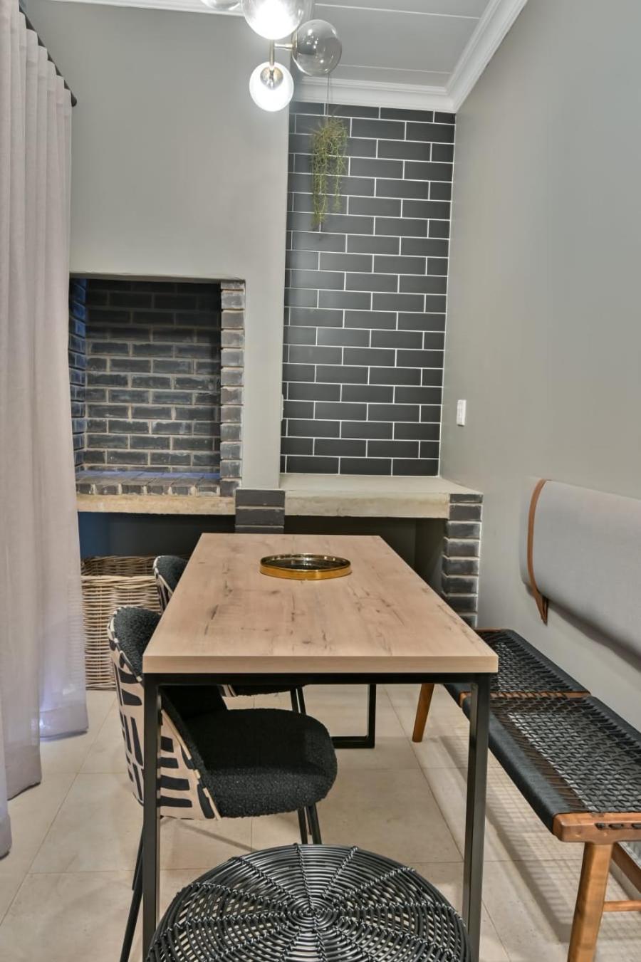 Superior Suite - Photo 5