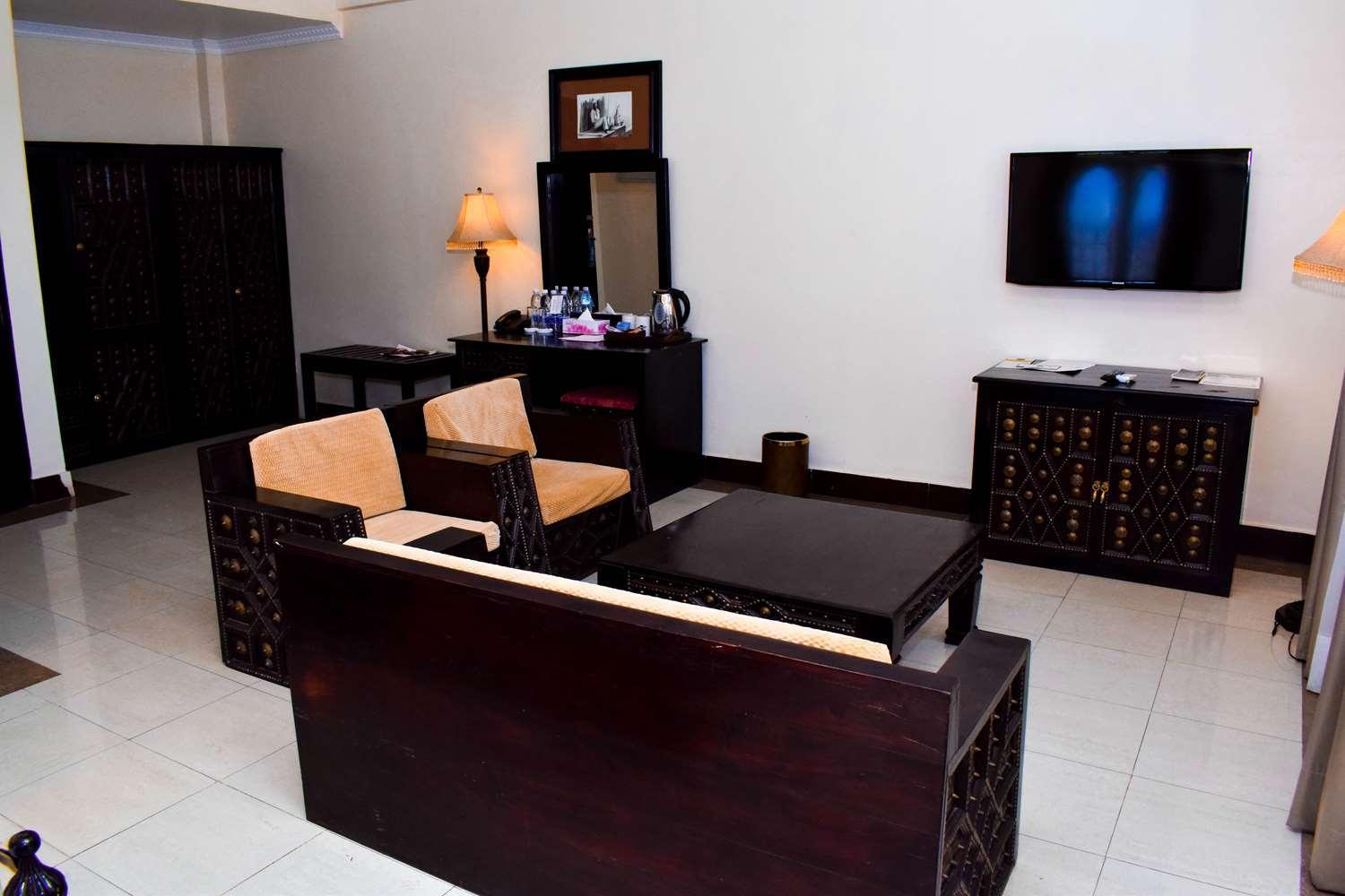 Junior King Suite with Living Room and Jacuzzi