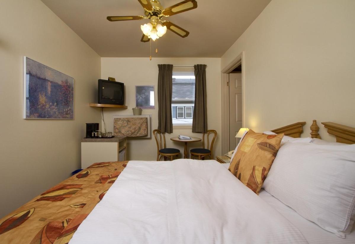 Double Room - Ground Floor