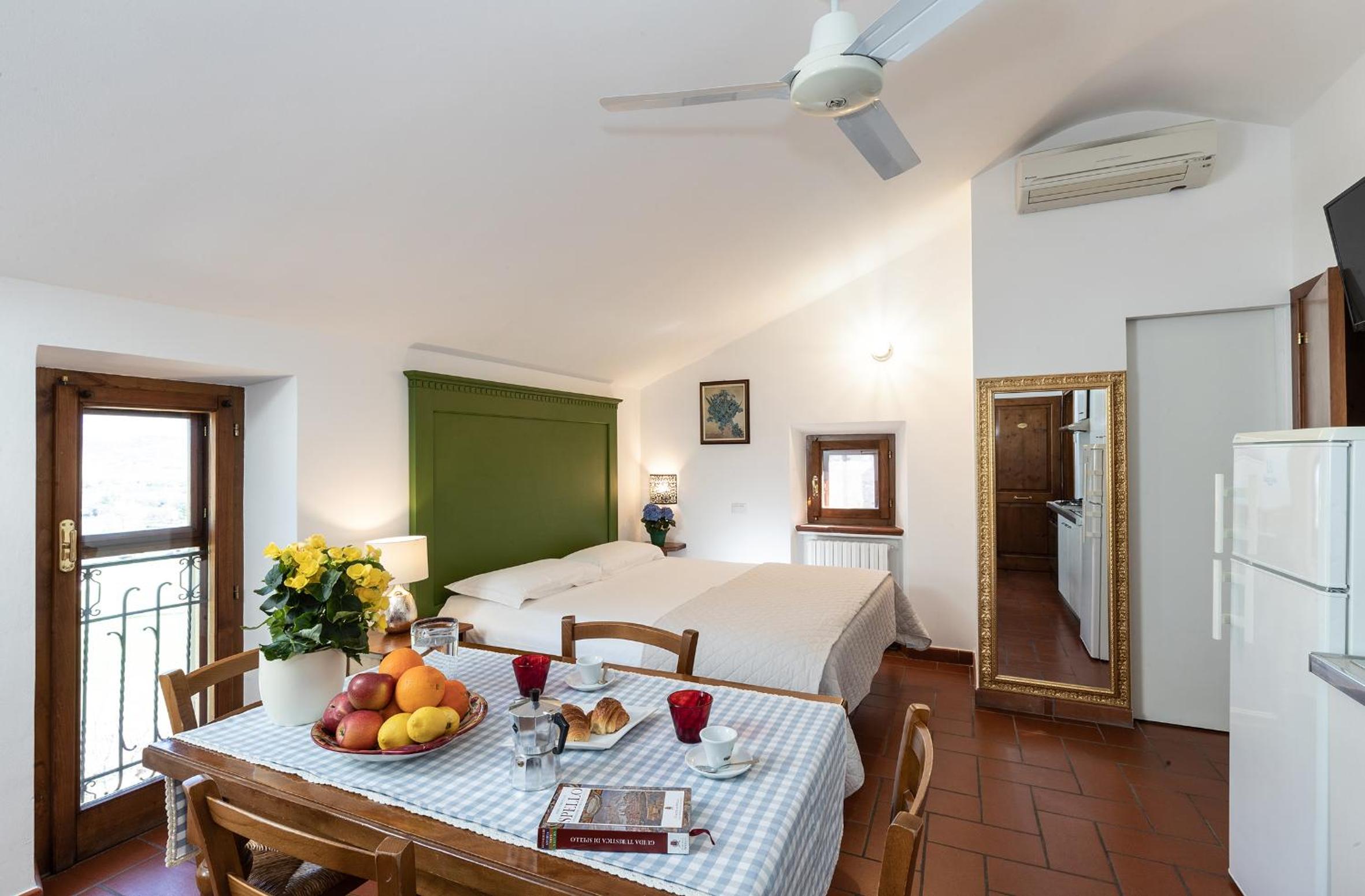 One-Bedroom Apartment - Photo 7