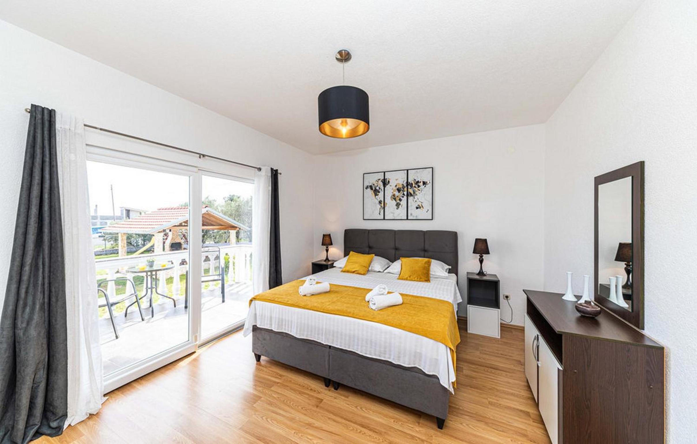 Villa photo 1