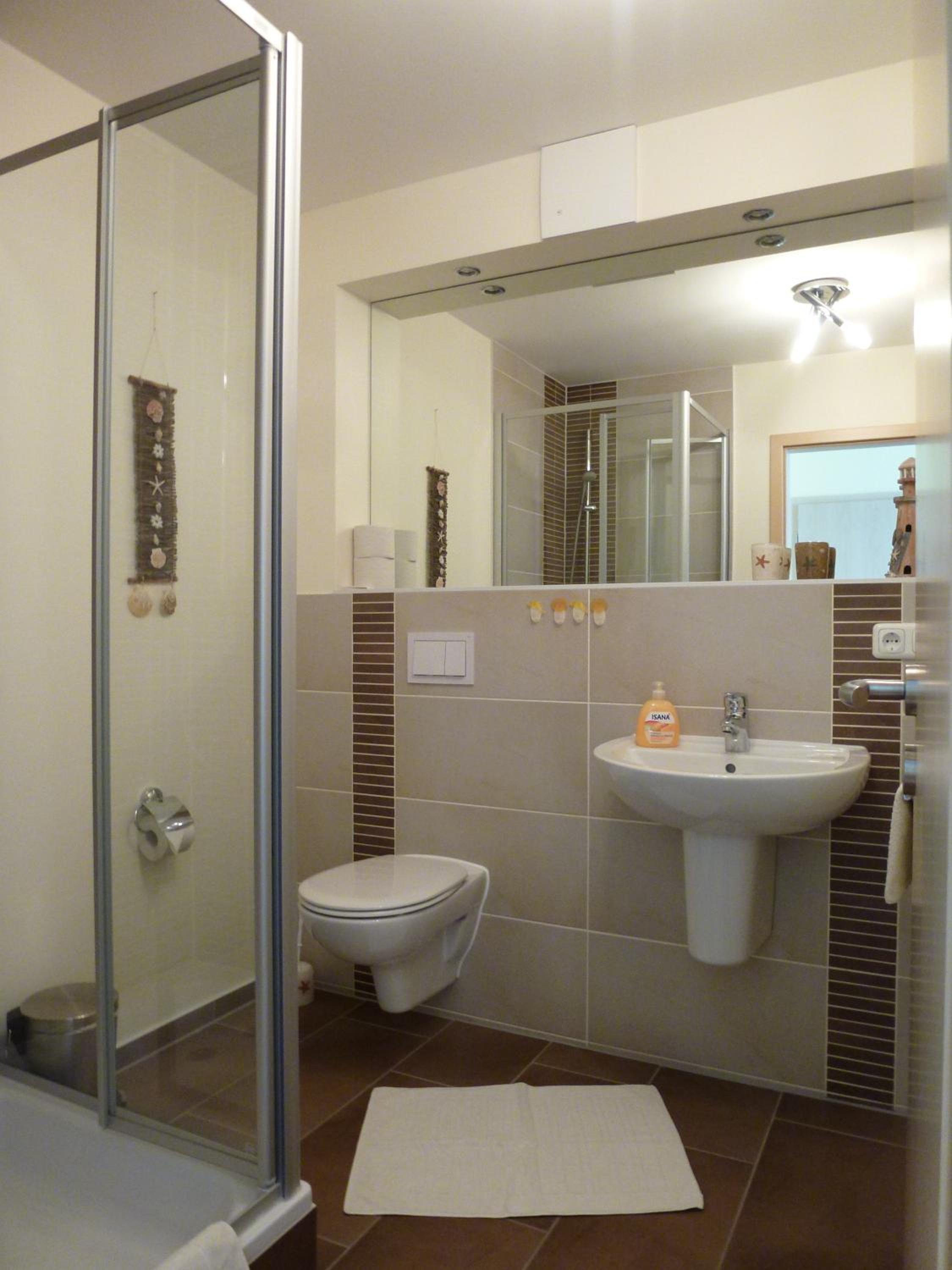Two-Bedroom Apartment (2-5 Adults) photo 3