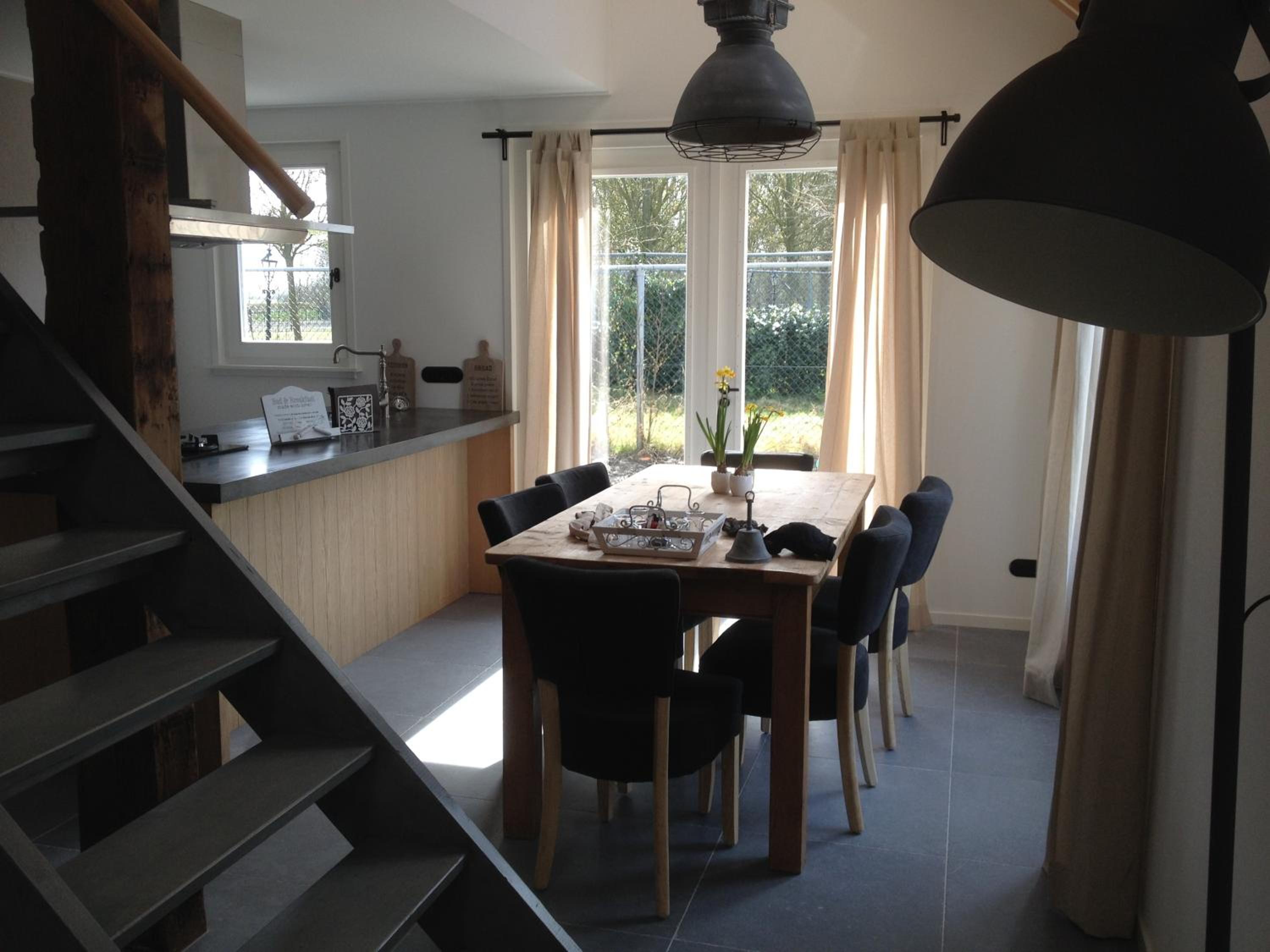Three-Bedroom House photo 3