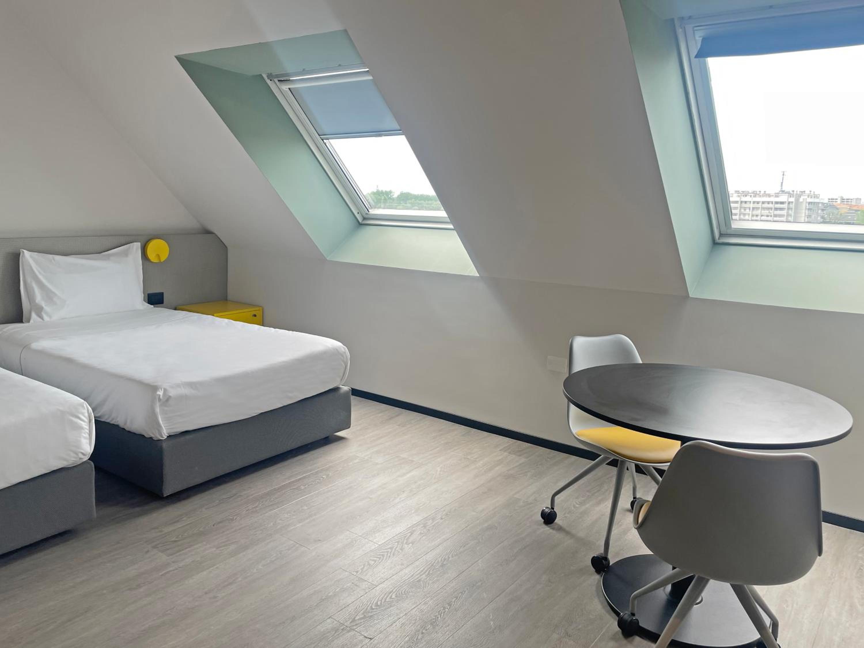 Standard Twin Room photo 3