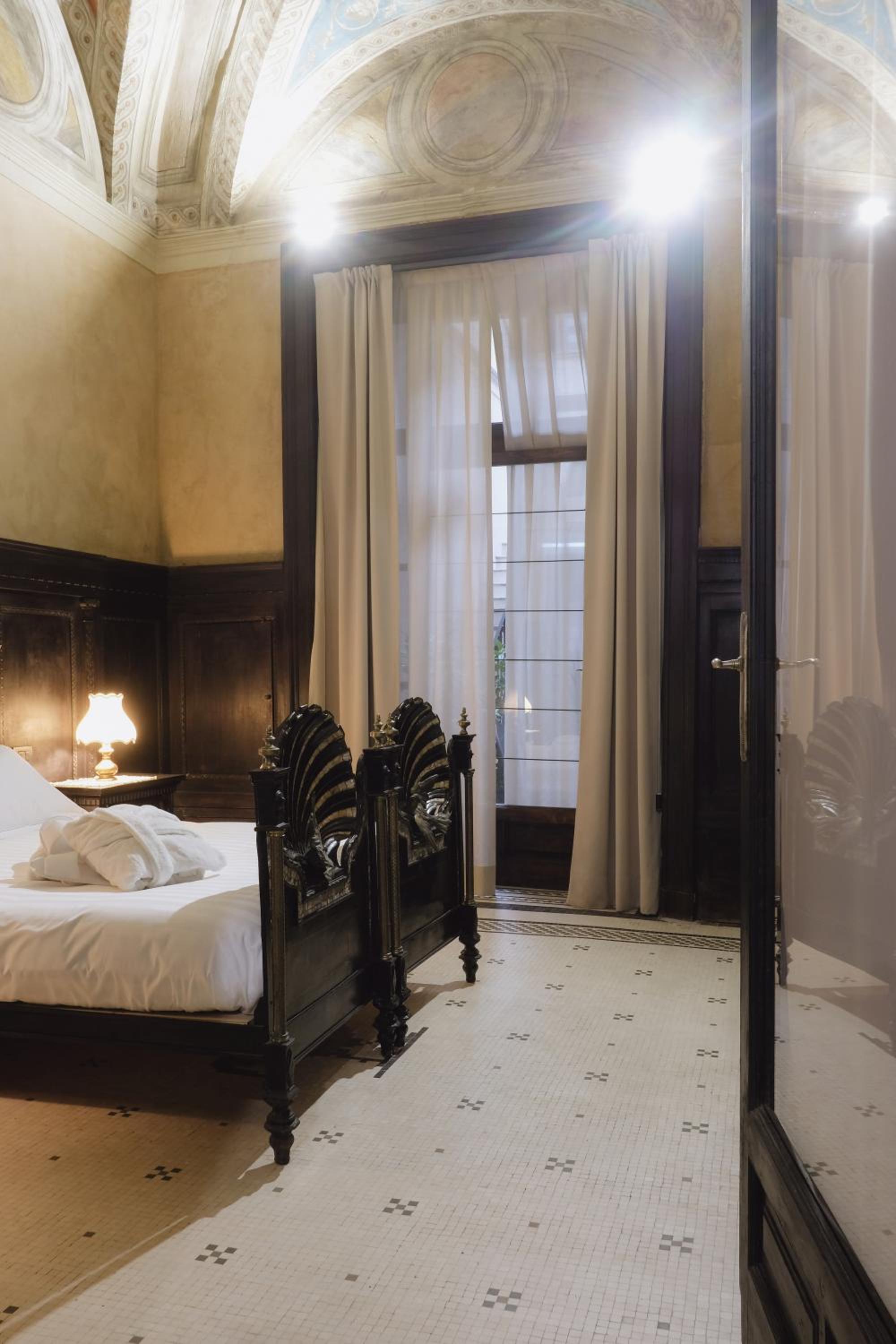 Deluxe Double Room - Photo 1