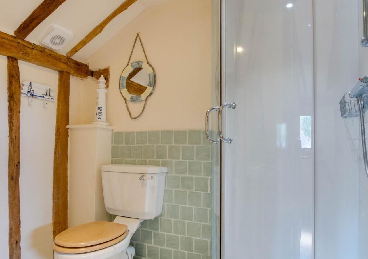 Two-Bedroom House photo 2