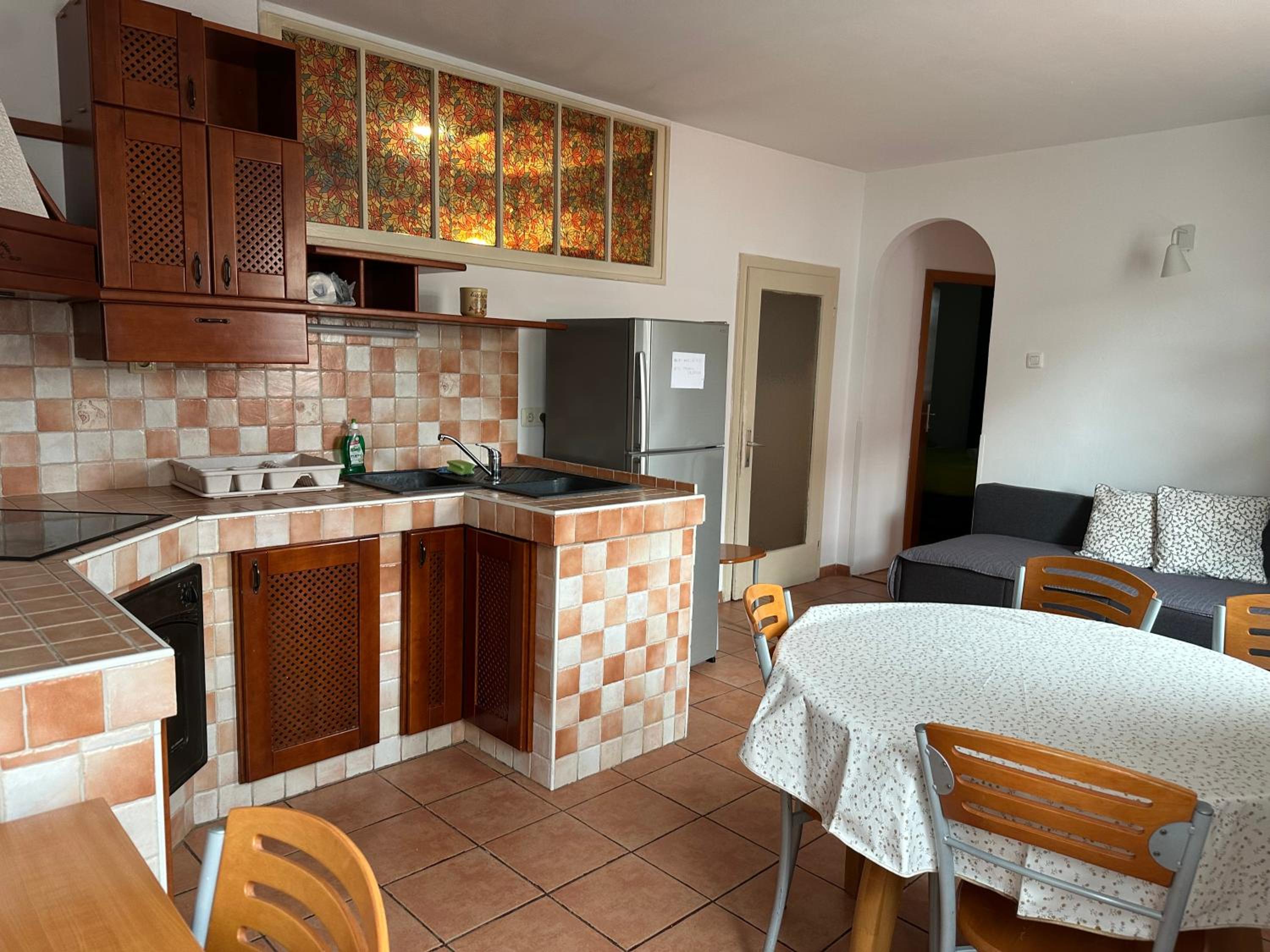 Three-Bedroom Apartment - Photo 4