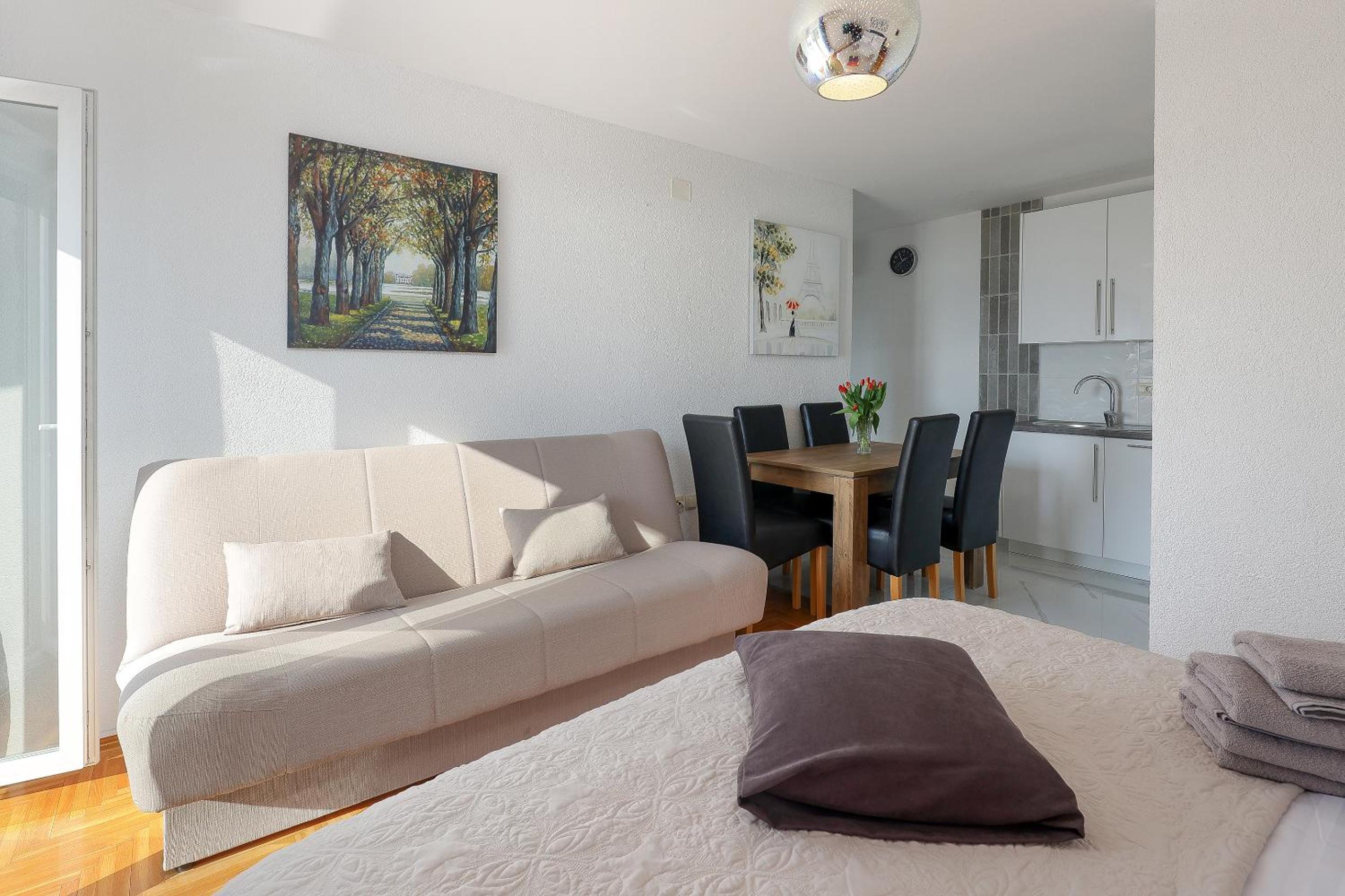 Two bedroom apartment with Sea view - Photo 9