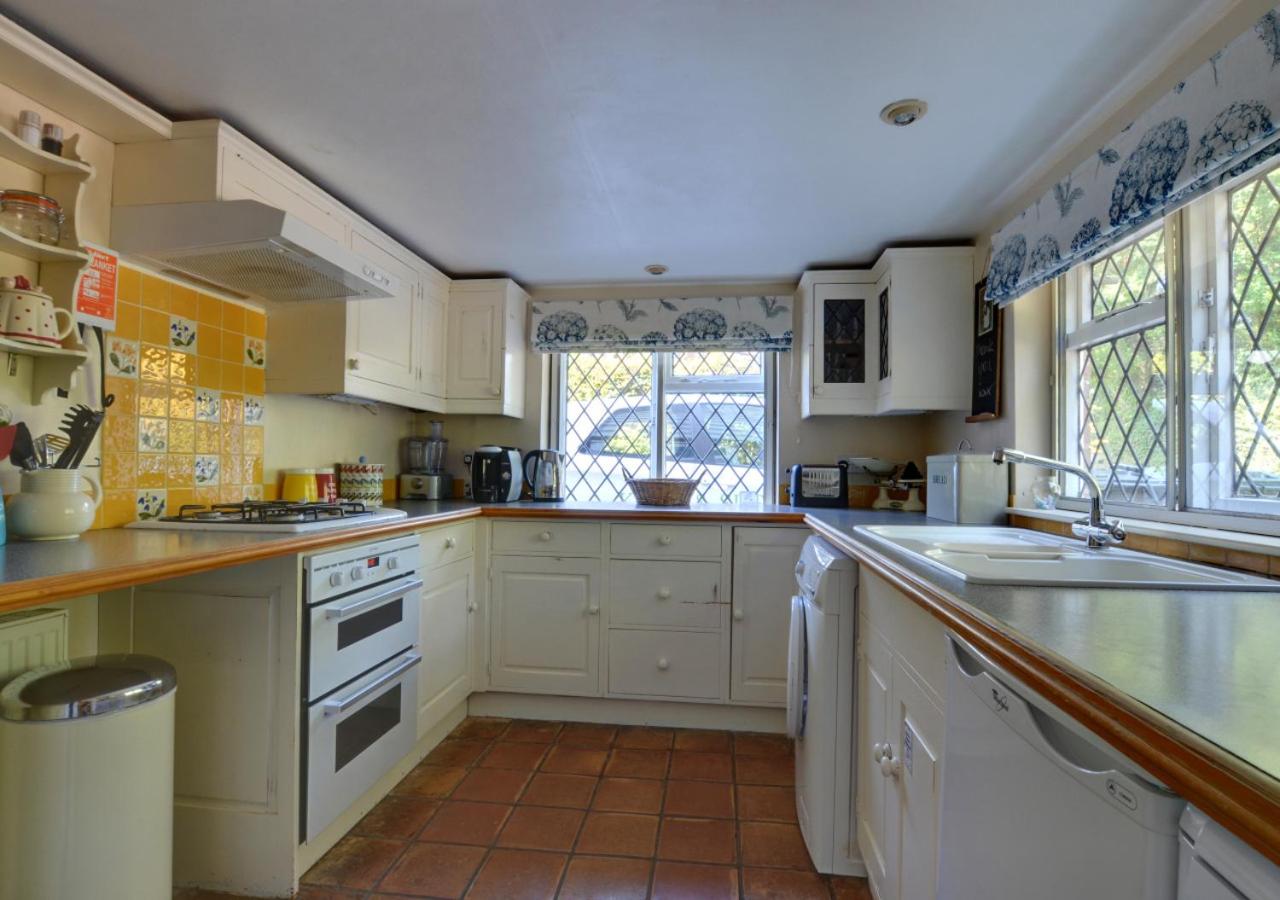 Three-Bedroom House photo 3