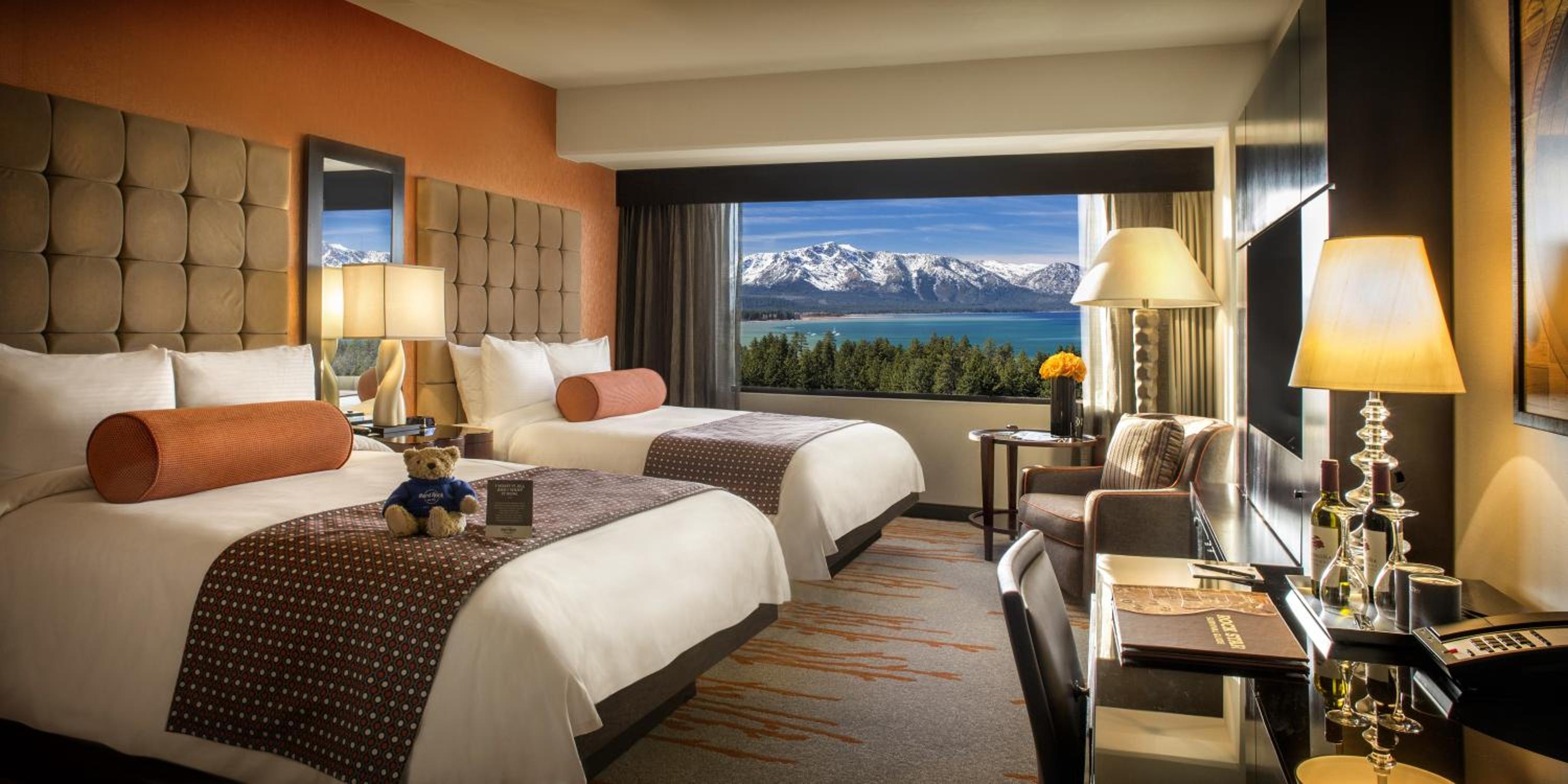 Queen Room with Lake View - Photo 2