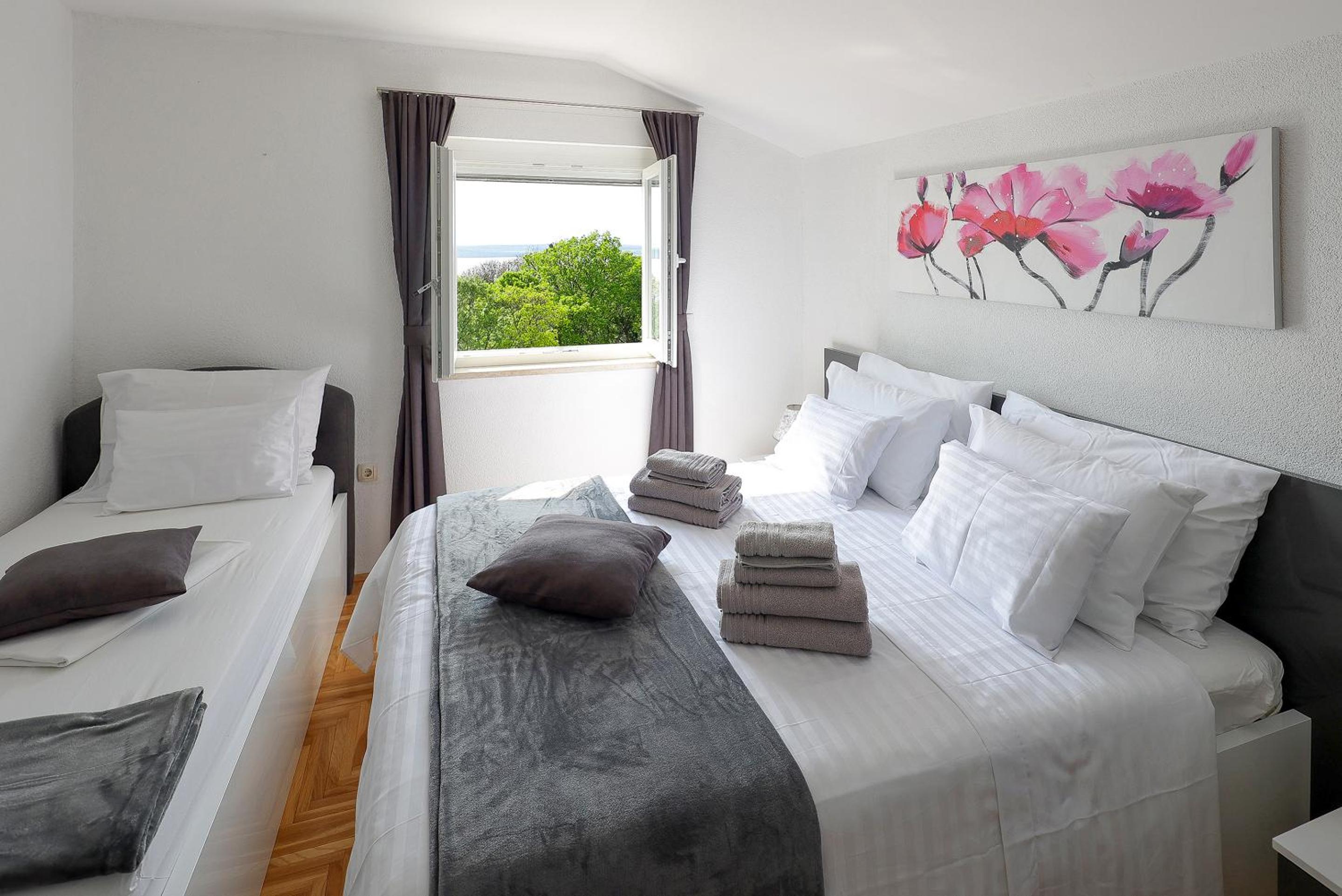Two bedroom apartment with Sea view - Photo 1