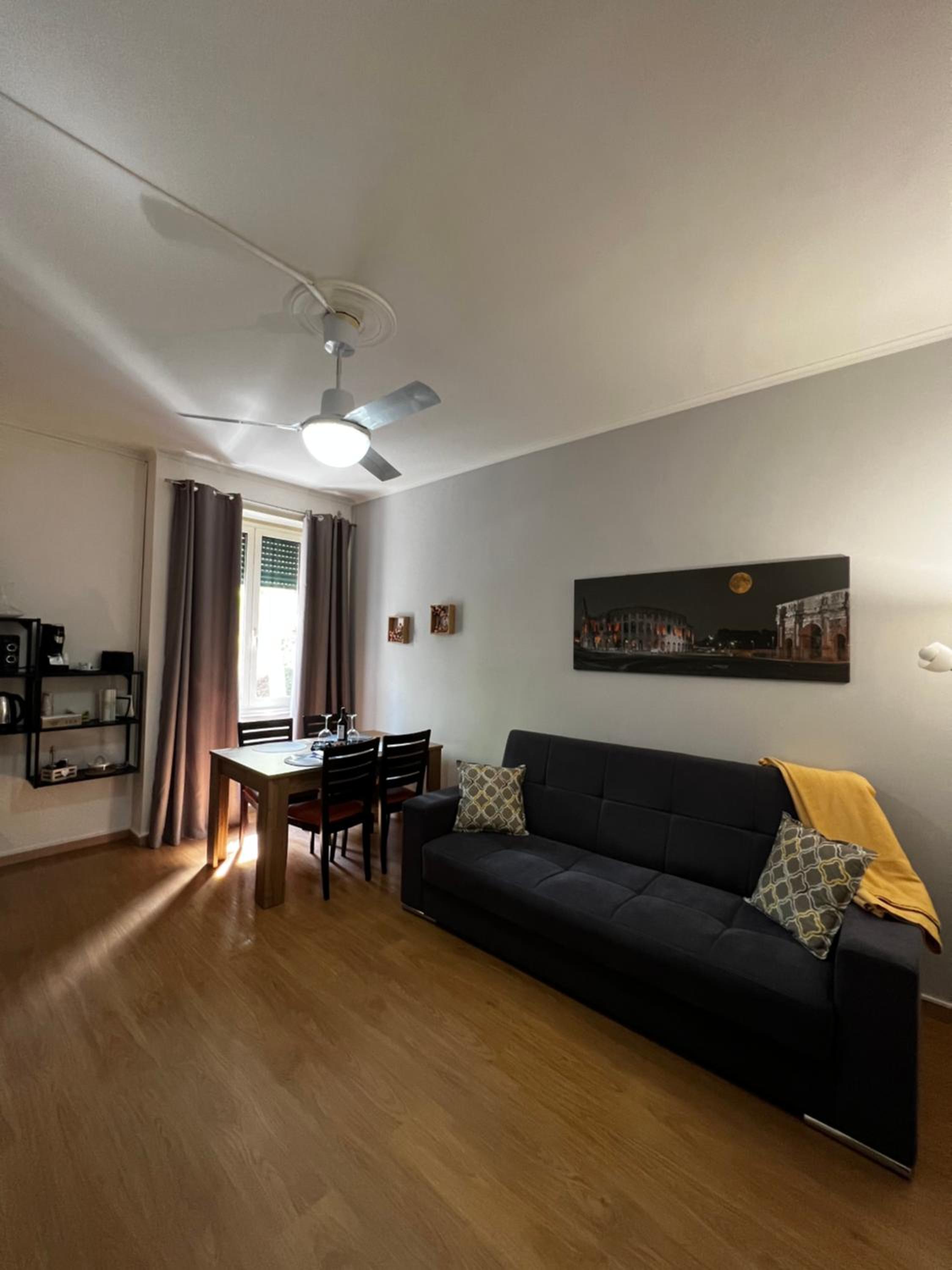 One-Bedroom Apartment photo 3