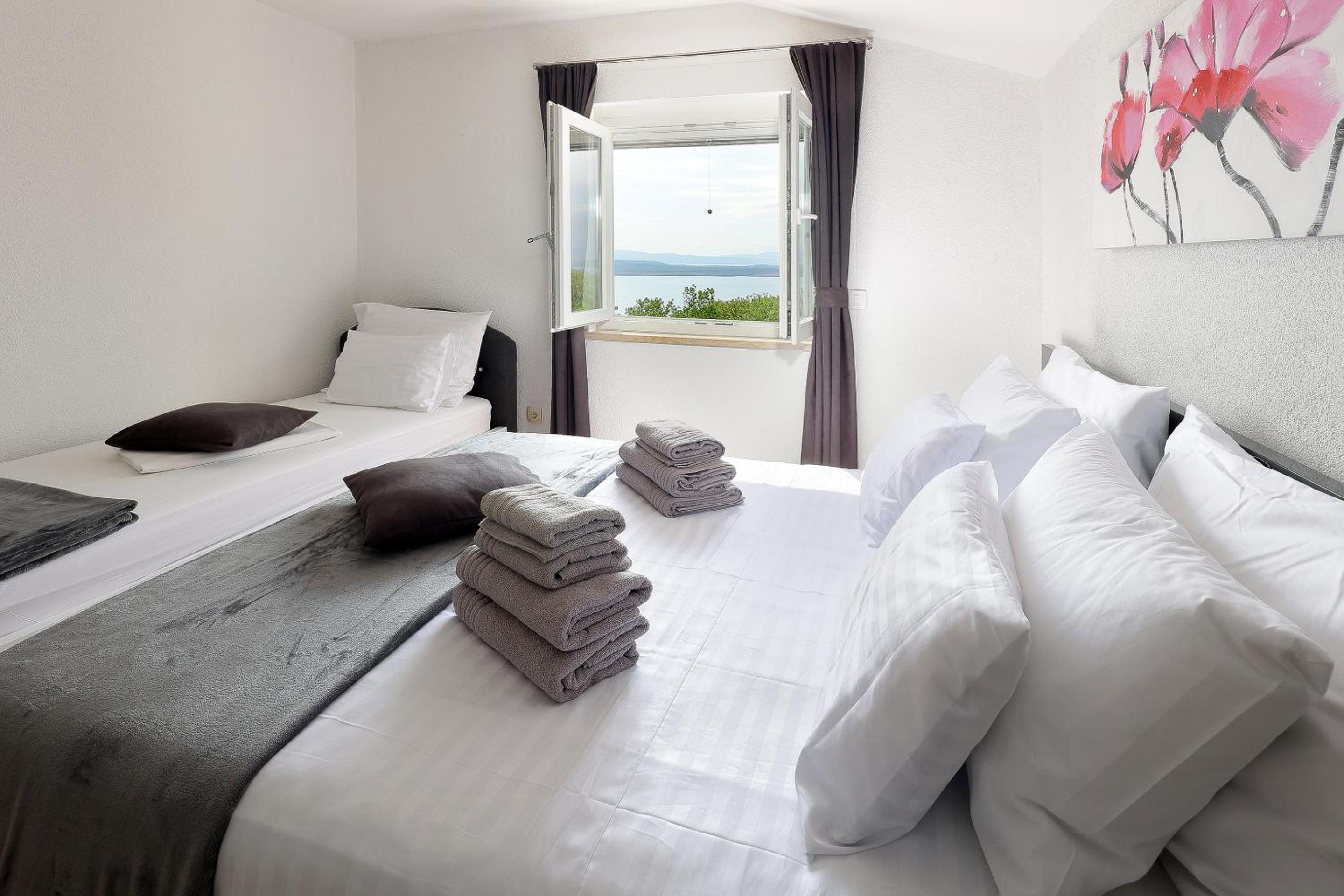 Two bedroom apartment with Sea view - Photo 17