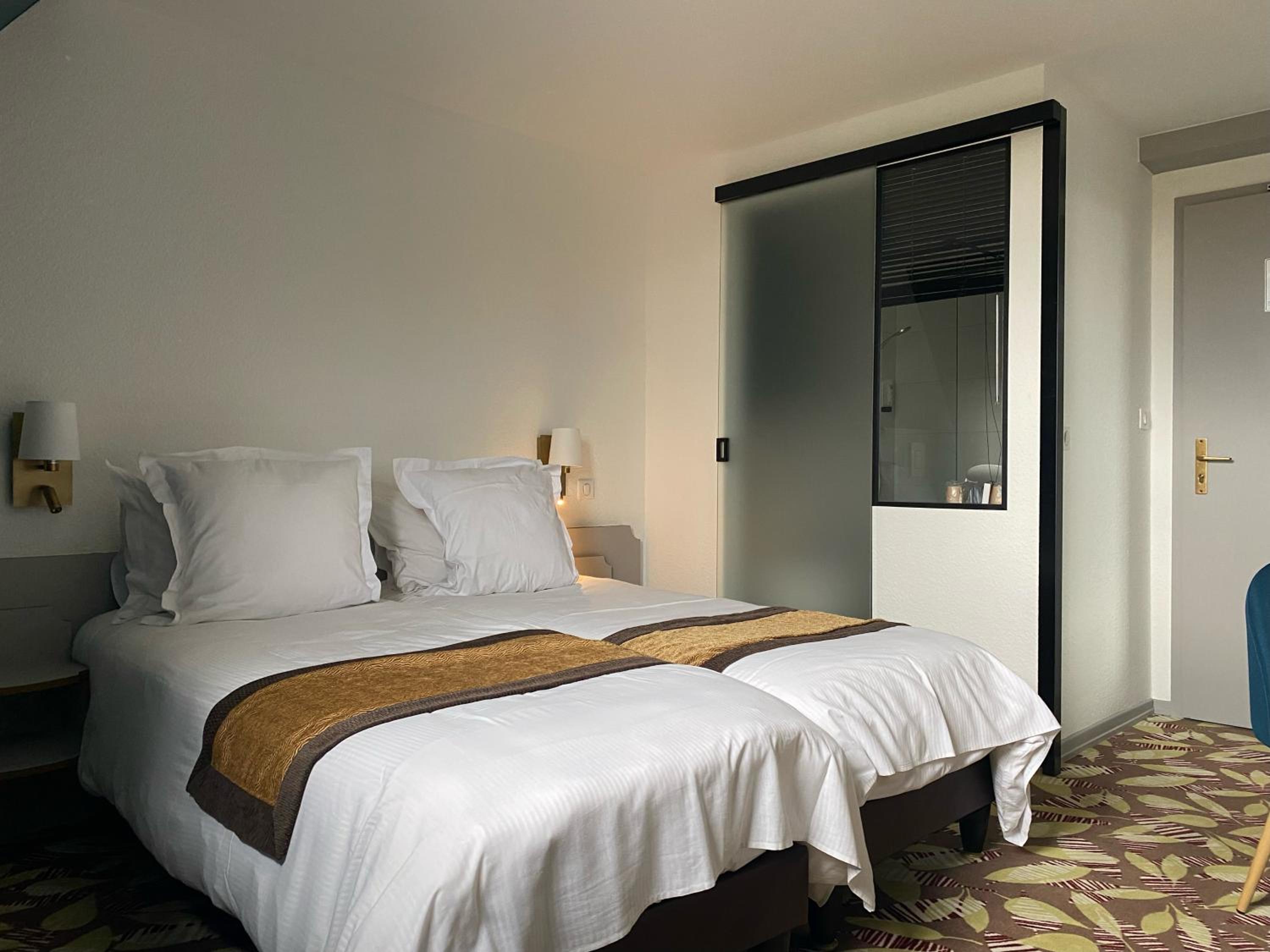 Superior Twin Room - Photo 2