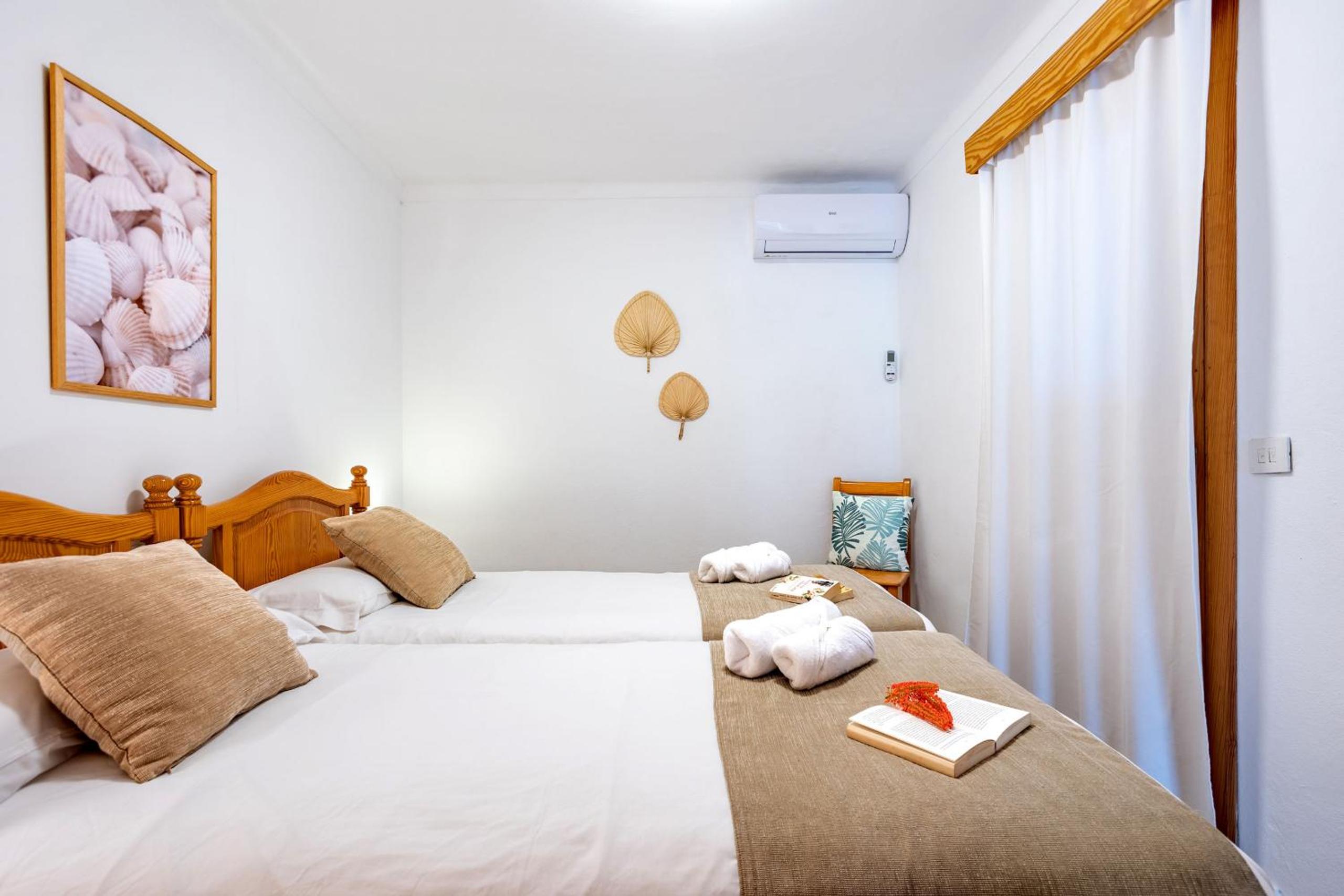 Two-Bedroom Apartment with Sea View thumbnail 6