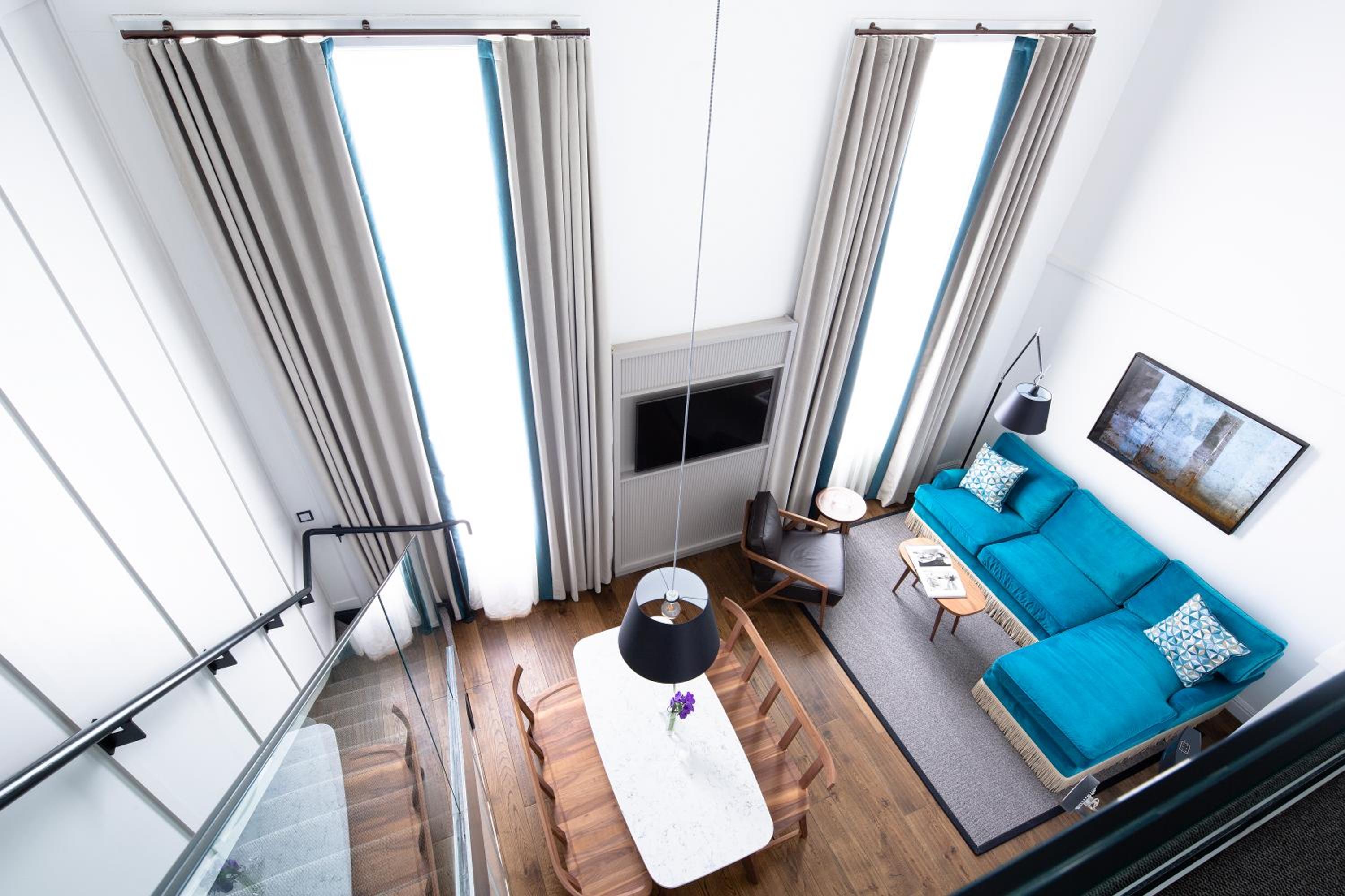 Deluxe One Bedroom Loft