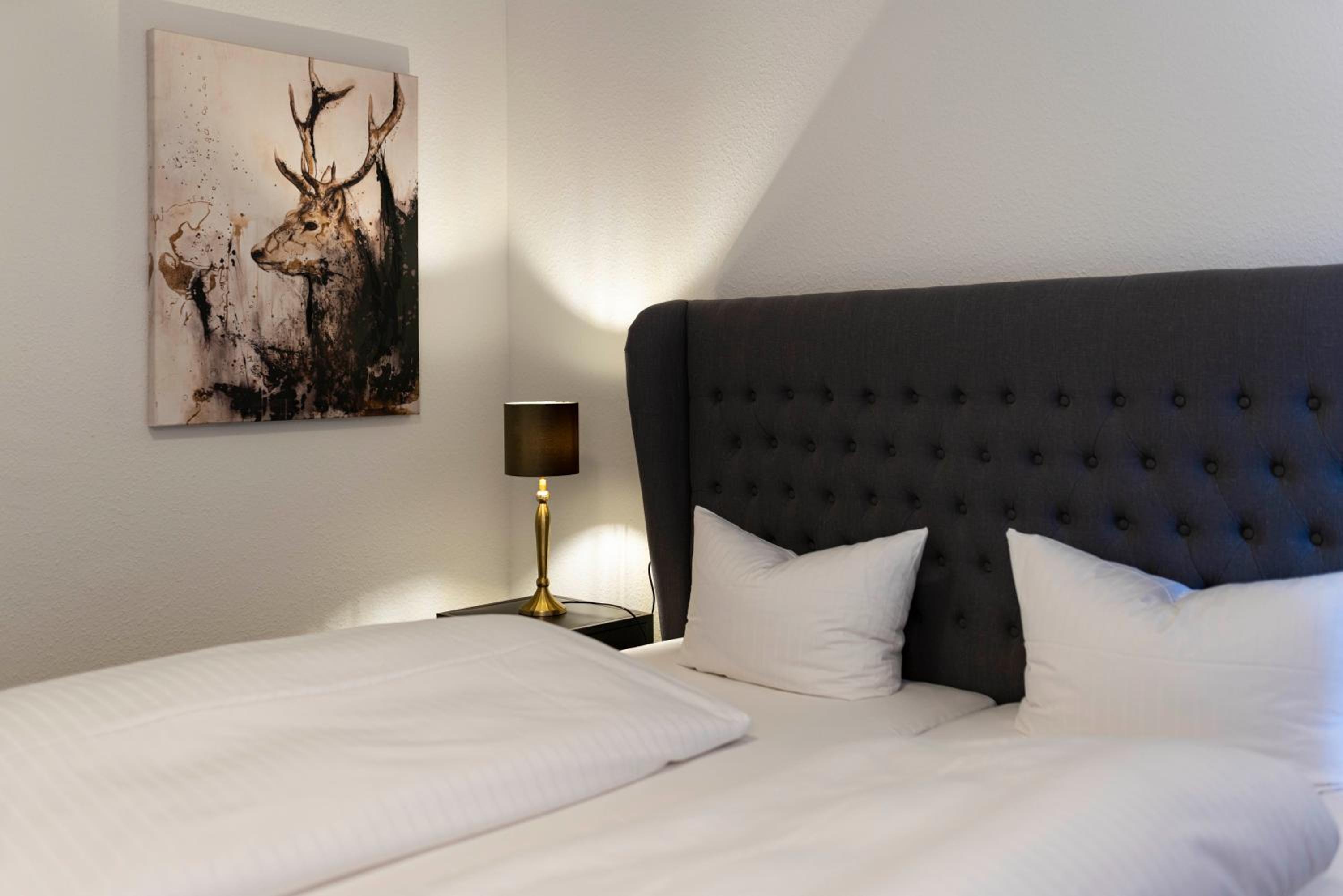 Junior Suite with Balcony - Photo 2