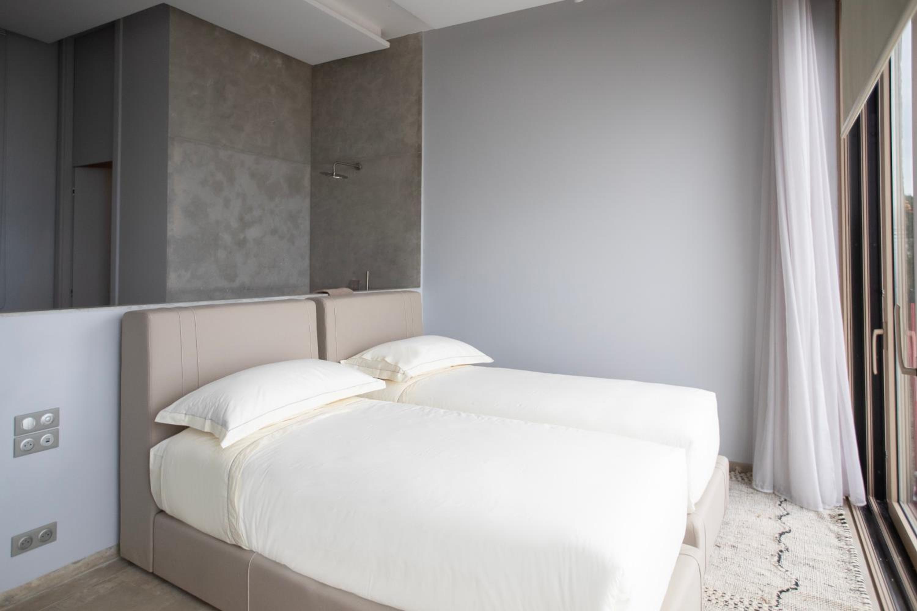 Sirine Pool Suite with Ocean View - Photo 17