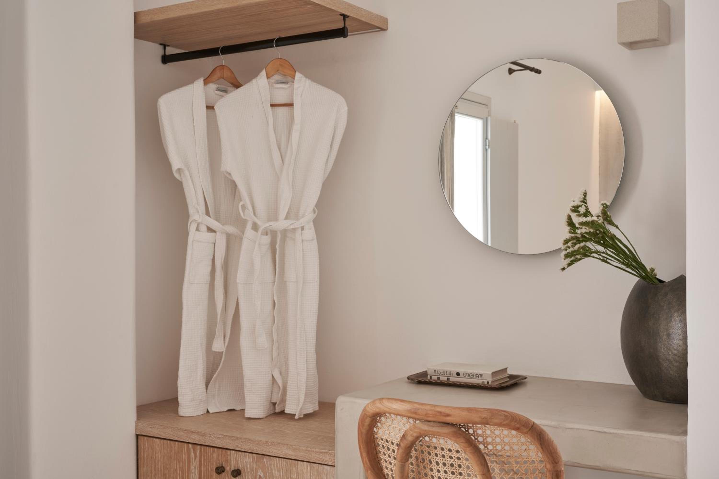 Deluxe One Bedroom Suite with View and Jetted Tub