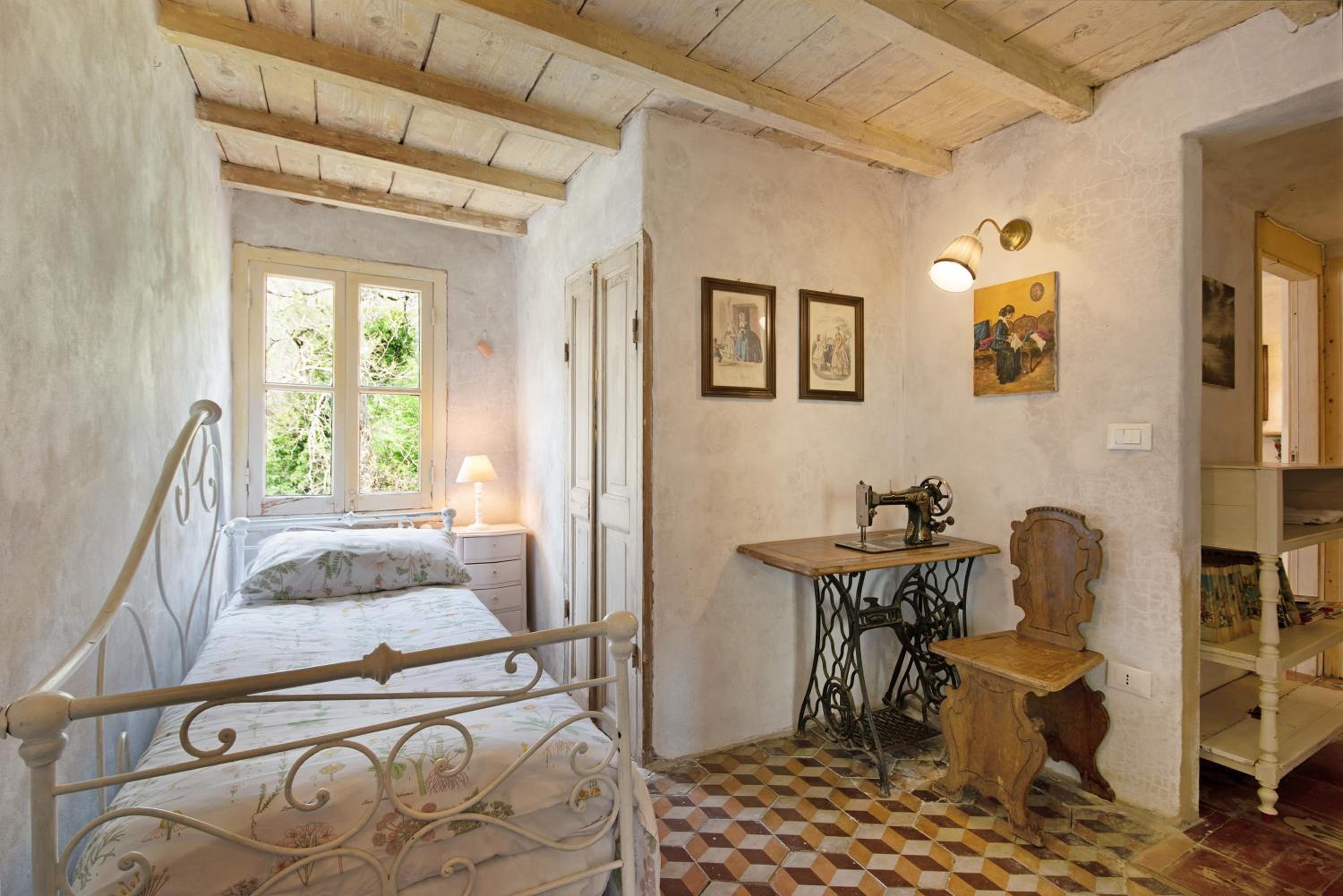 Two-Bedroom Deluxe Apartment with Garden View photo 3