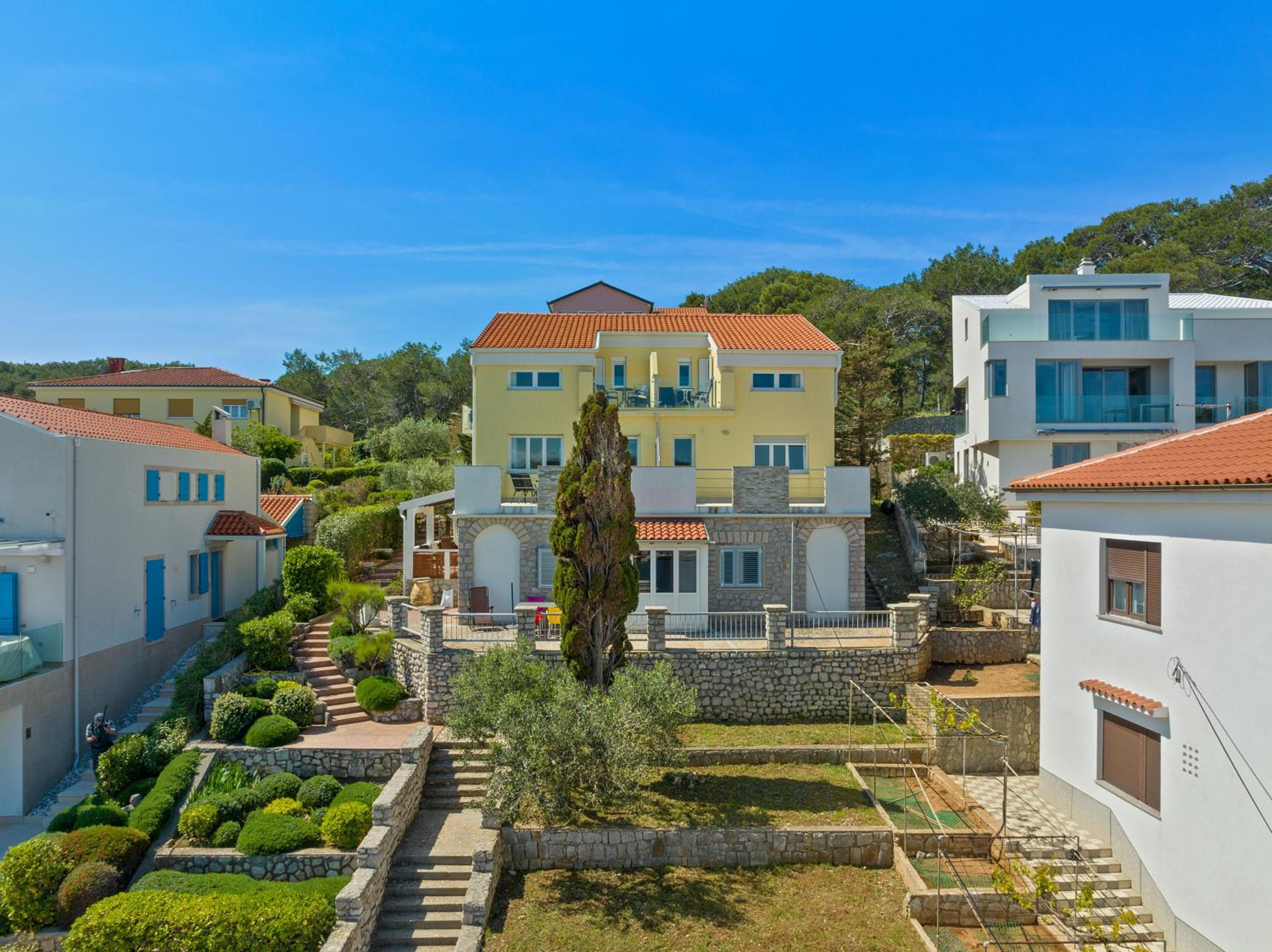 One-Bedroom Apartment with Sea View and Terrace photo 2
