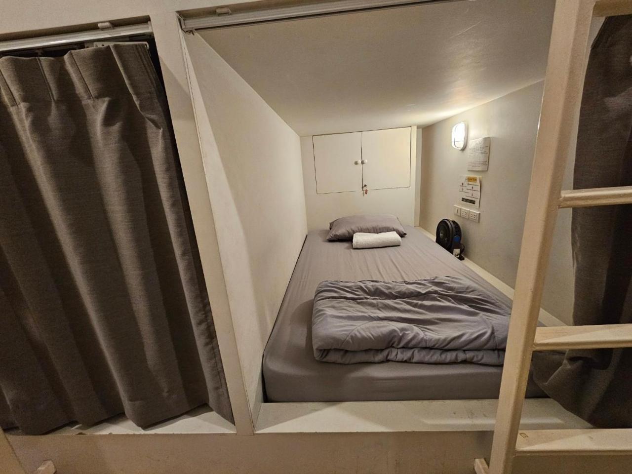 6-Bed Dormitory Room photo 1