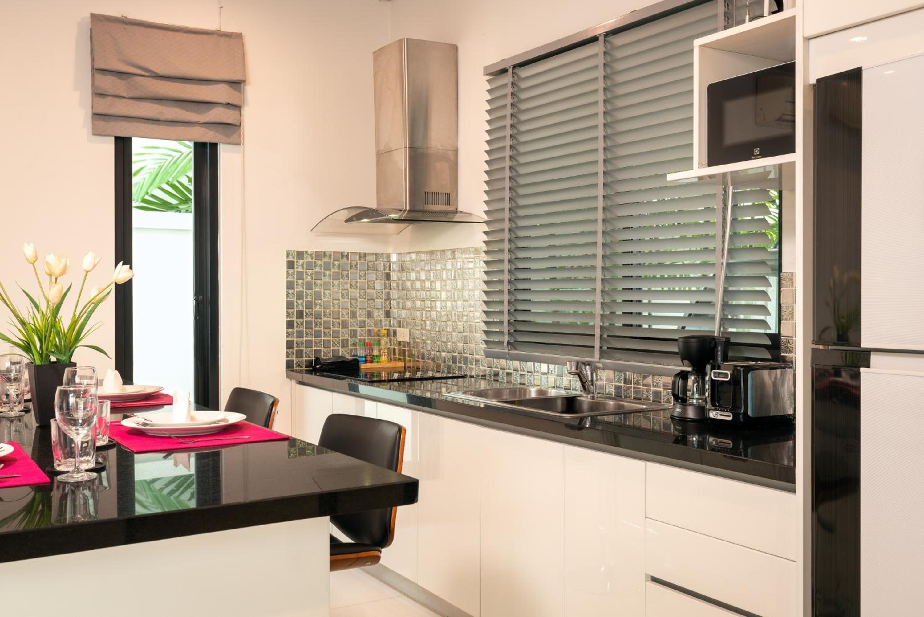 Villa photo 2