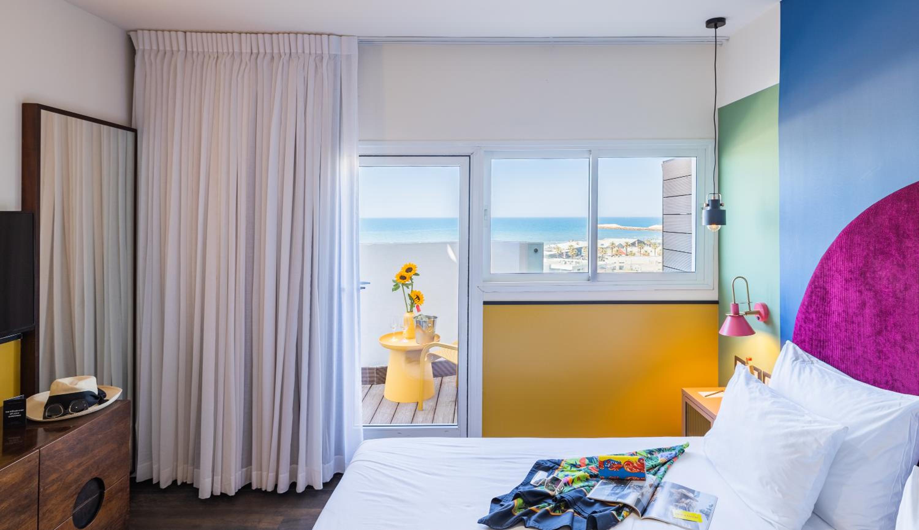 Play Suite with Balcony photo 2