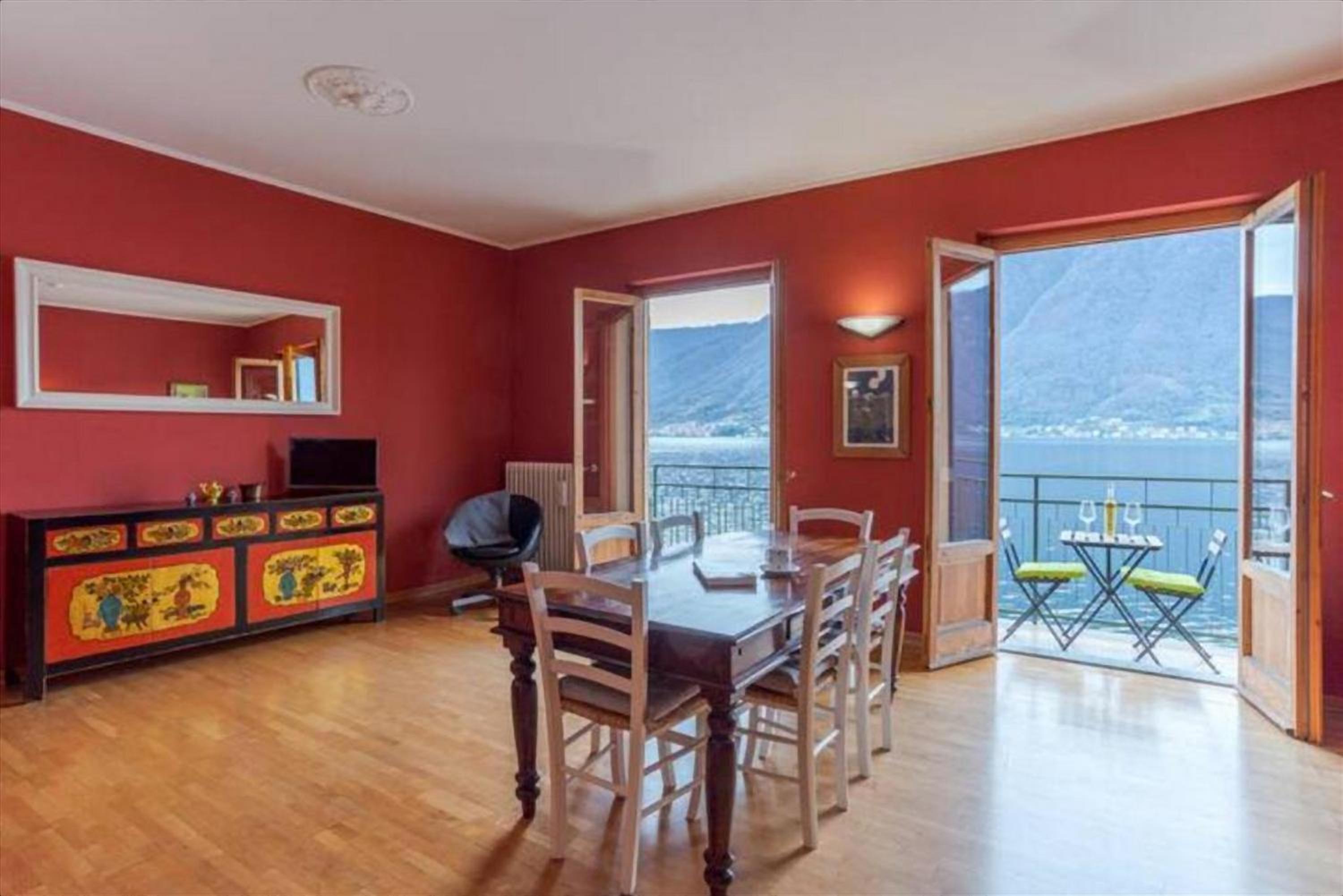Three-Bedroom Apartment photo 3