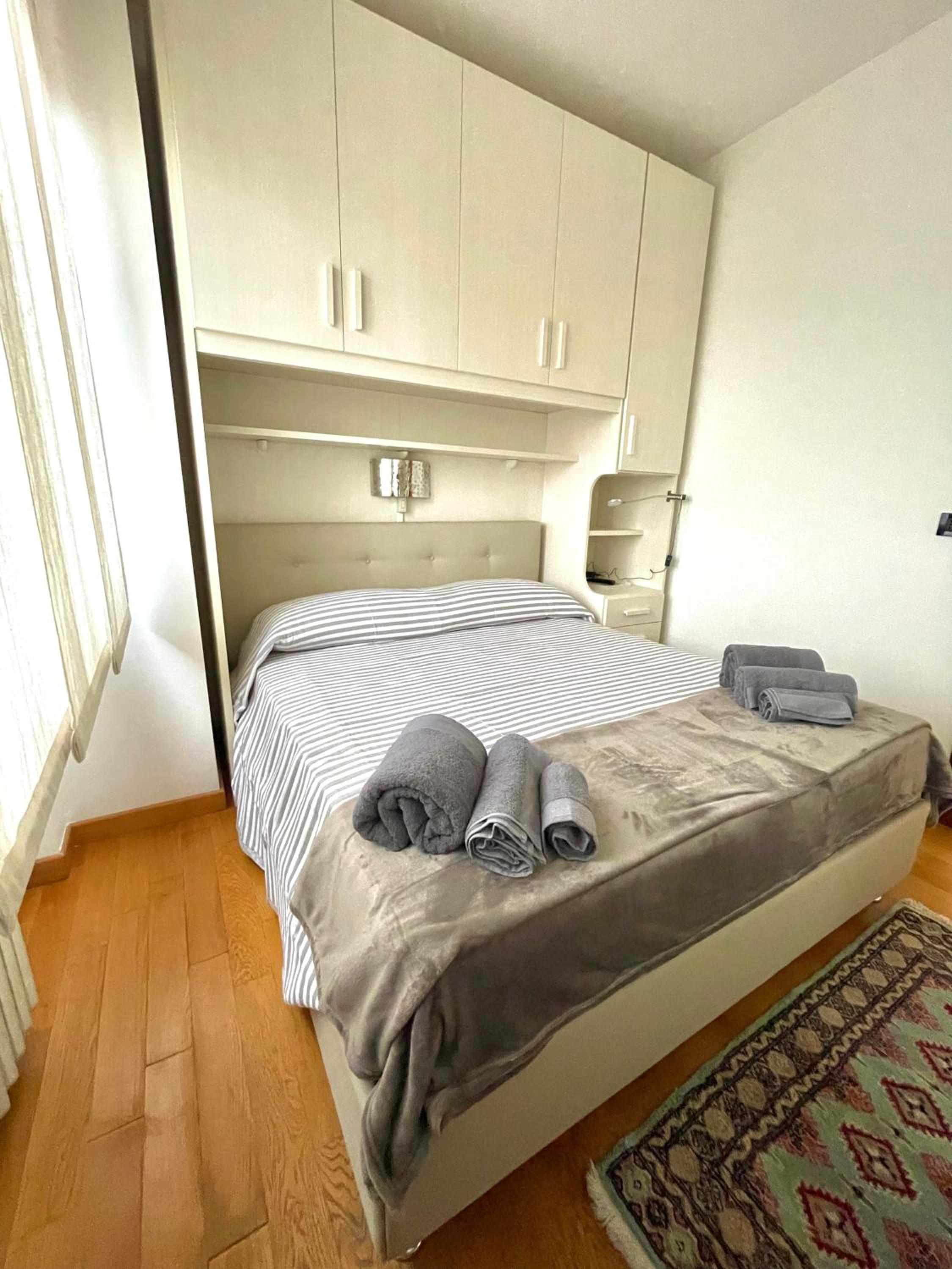 Three-Bedroom Apartment photo 2