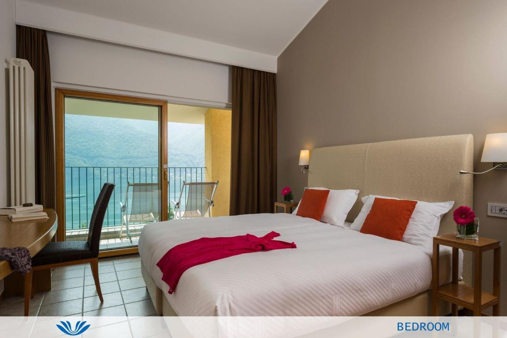 One-Bedroom Suite with Lake View - Photo 4