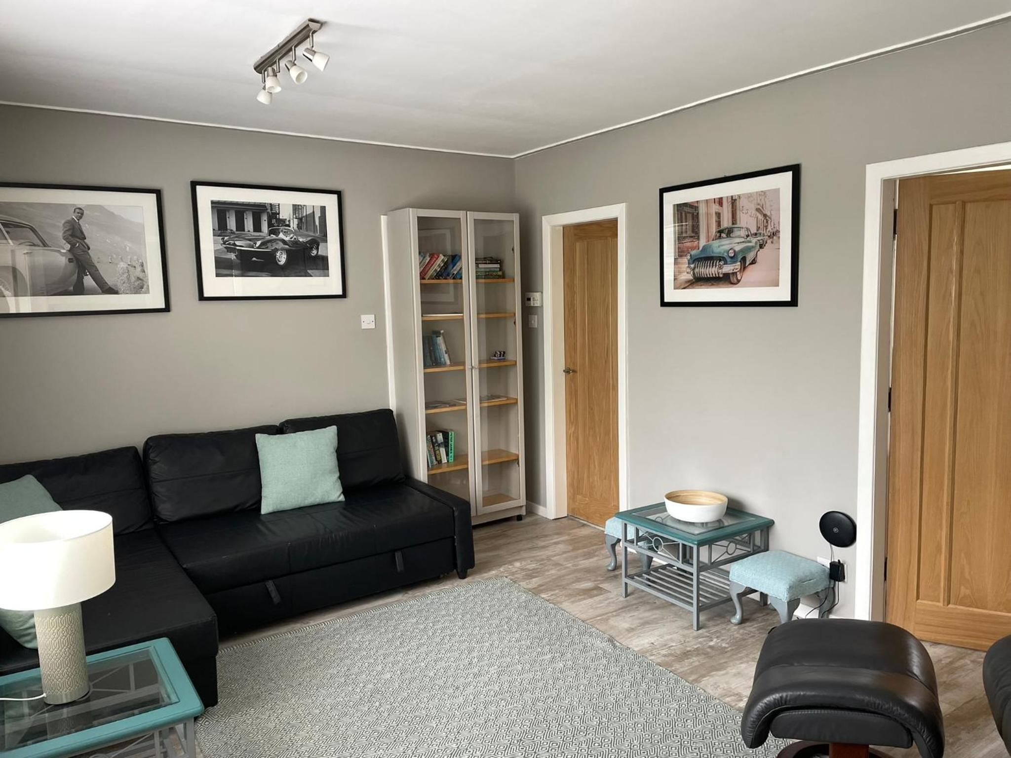 One-Bedroom Apartment photo 2