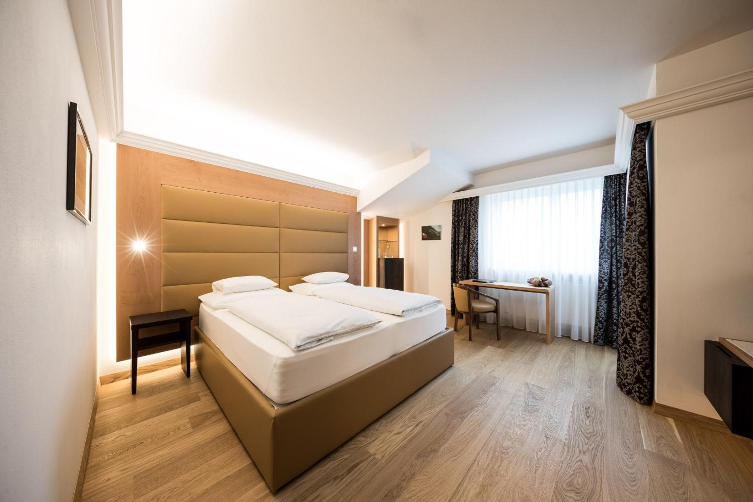 Double Room with Lake View photo 1