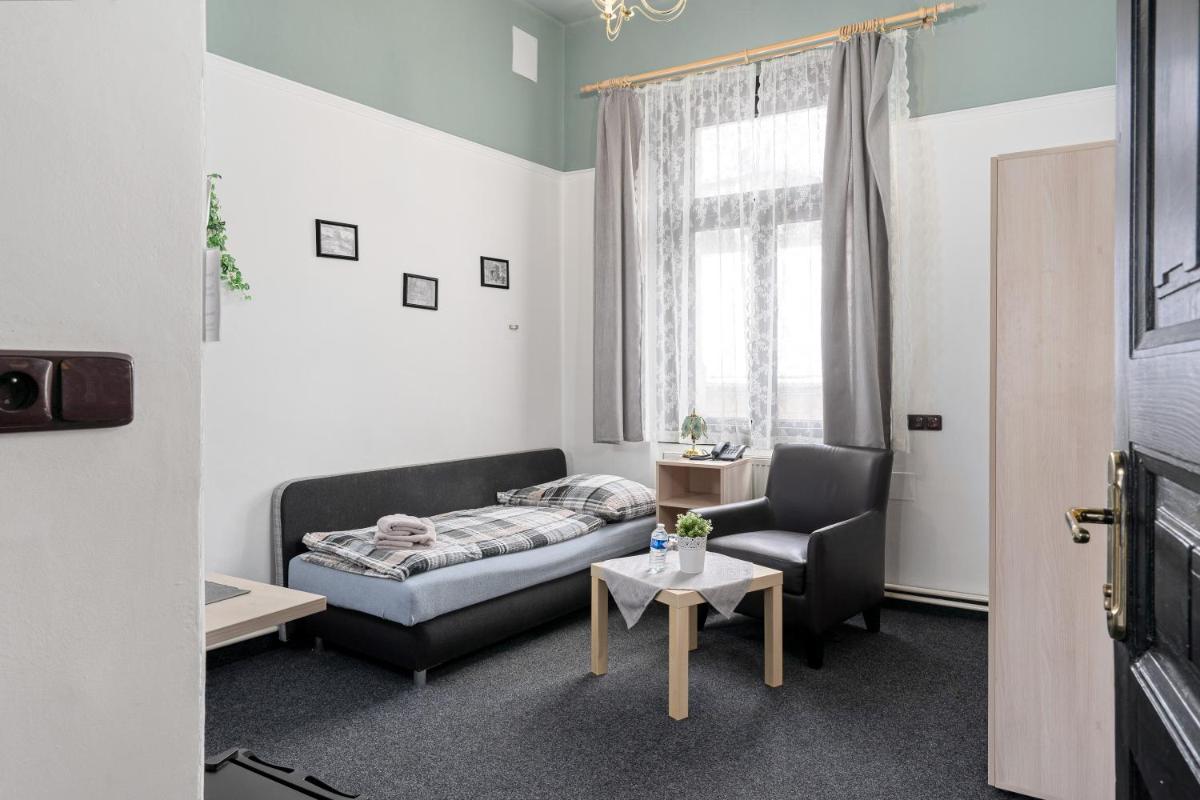 Single Room photo 2