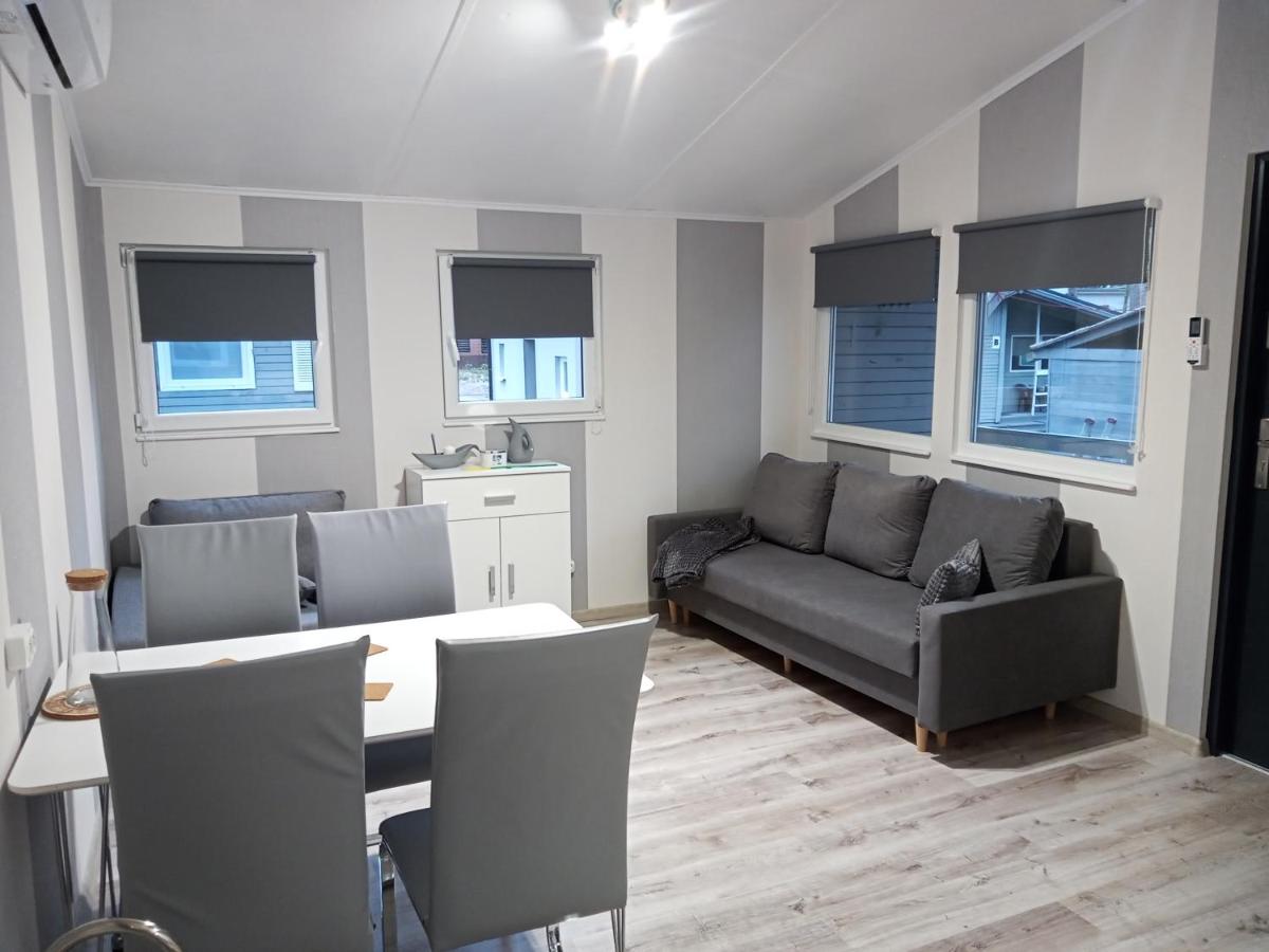 One-Bedroom House photo 2