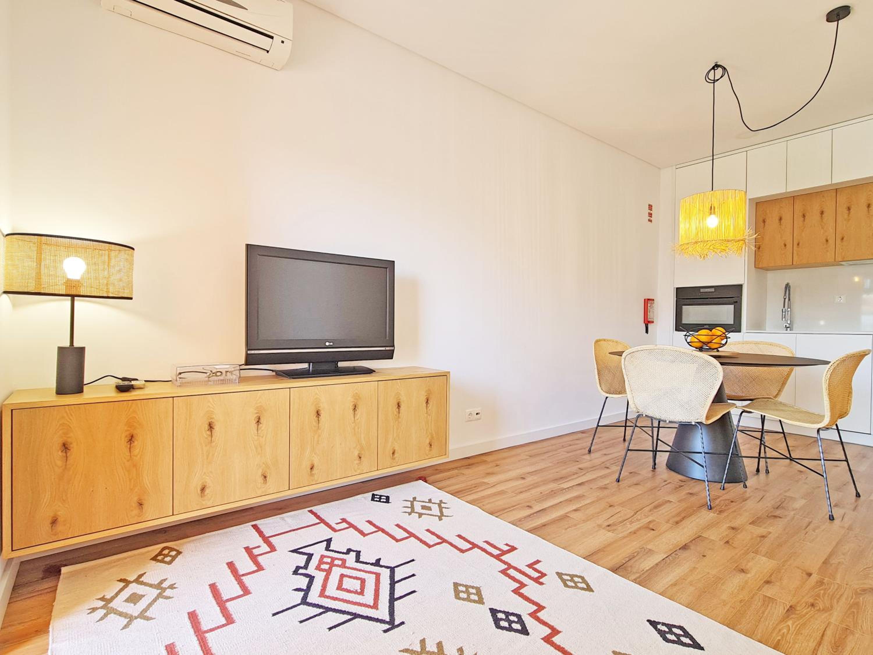 One-Bedroom Apartment photo 3