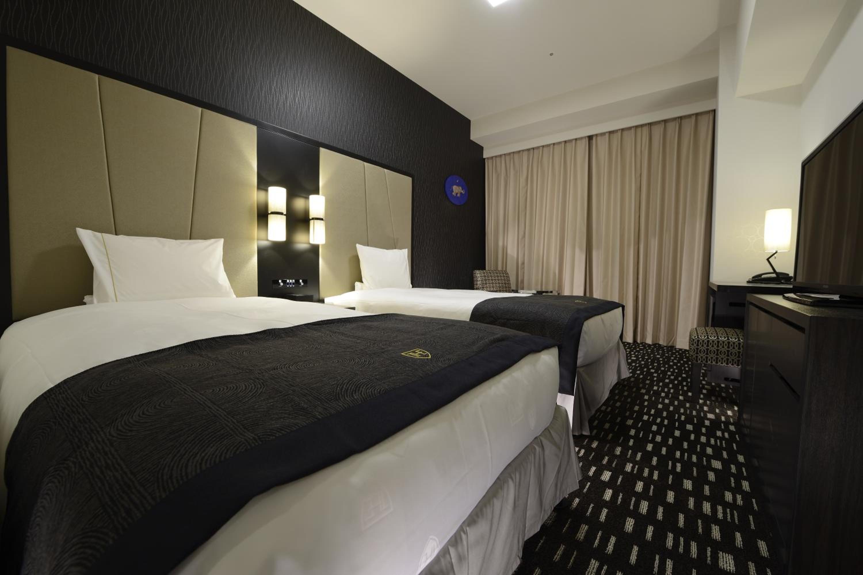 Premium Superior Twin Room with Complimentary Breakfast - Photo 1