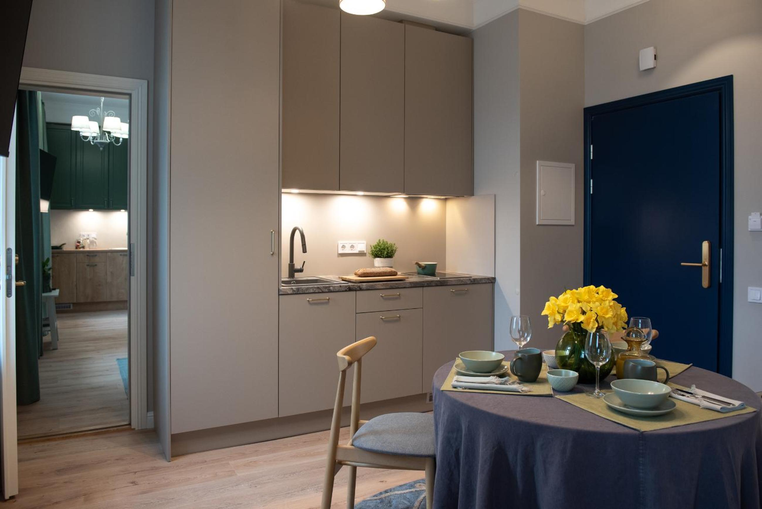 Two-Bedroom Apartment - Photo 2