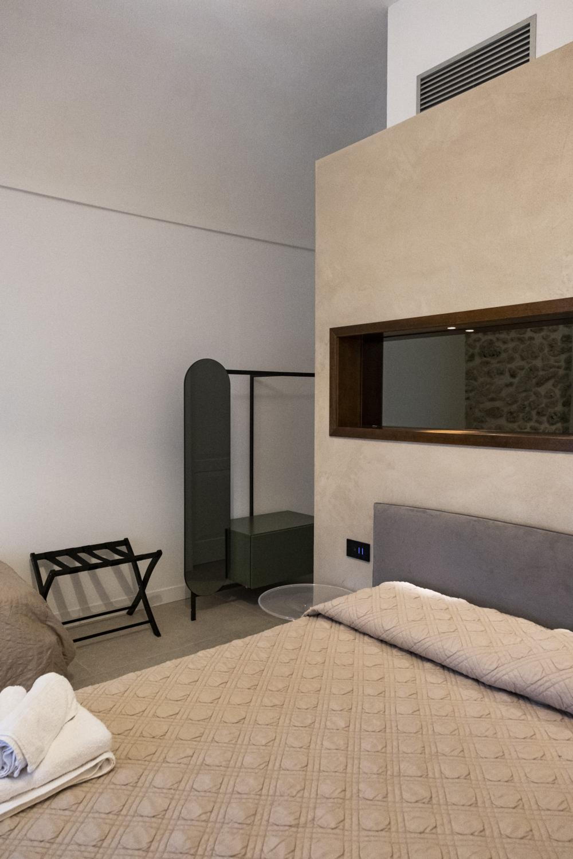 Double Room with Pool View photo 3