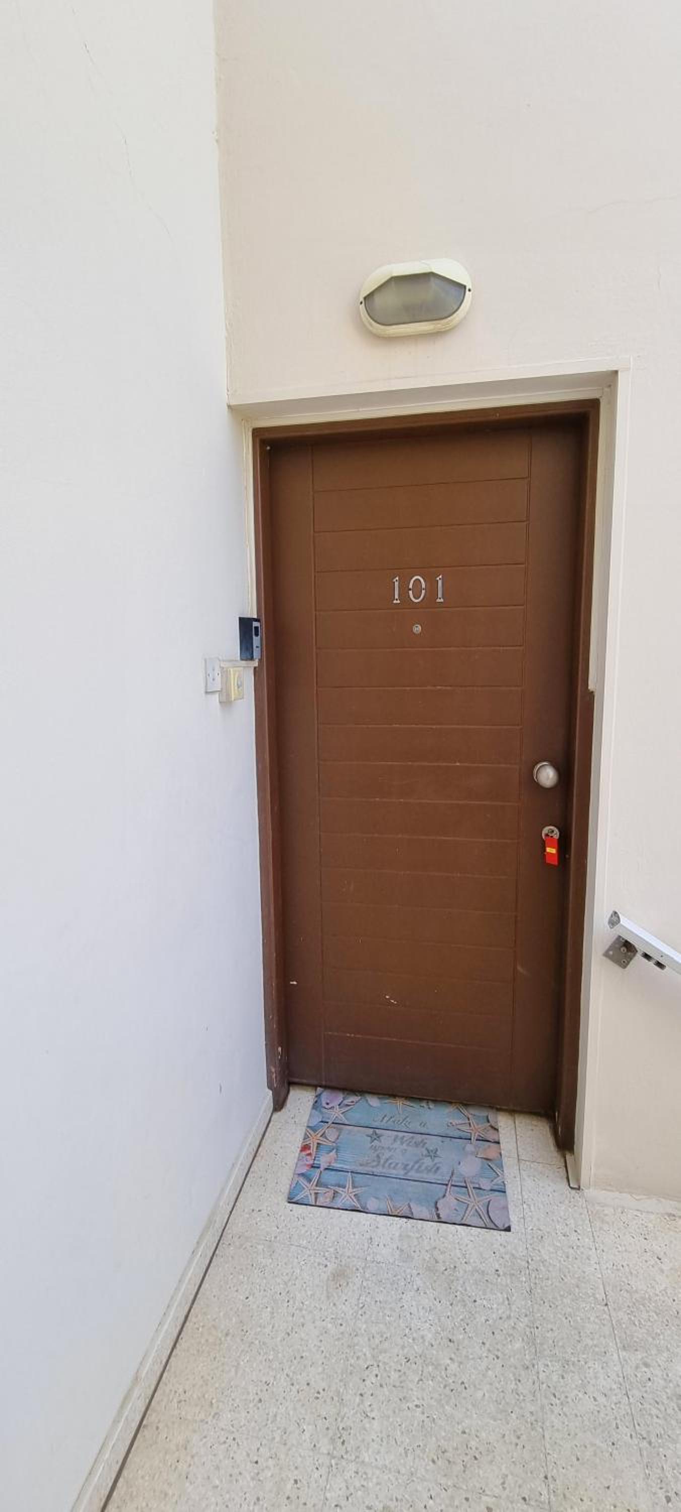 One-Bedroom Apartment - Photo 25