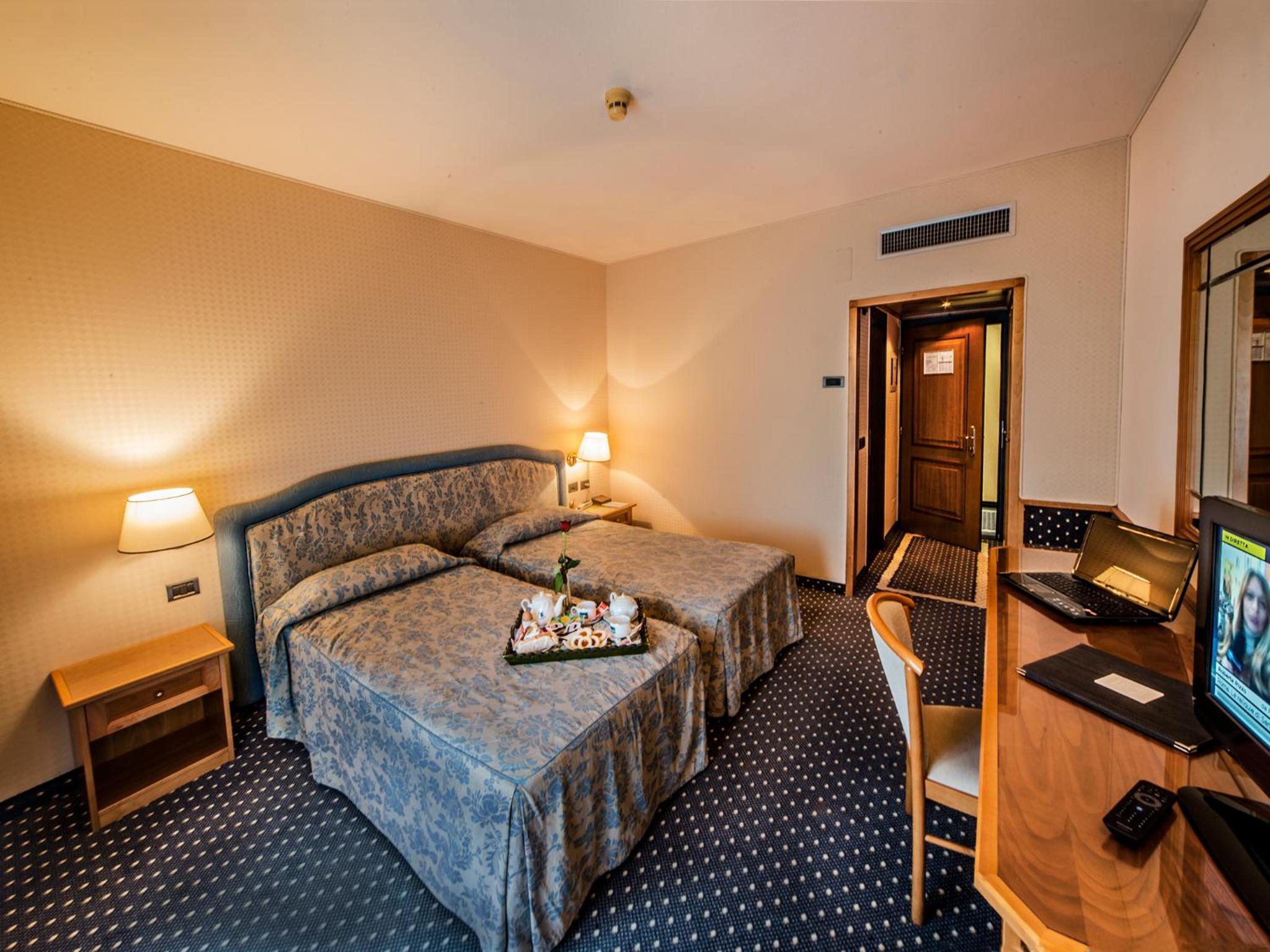 Single Room - Photo 1
