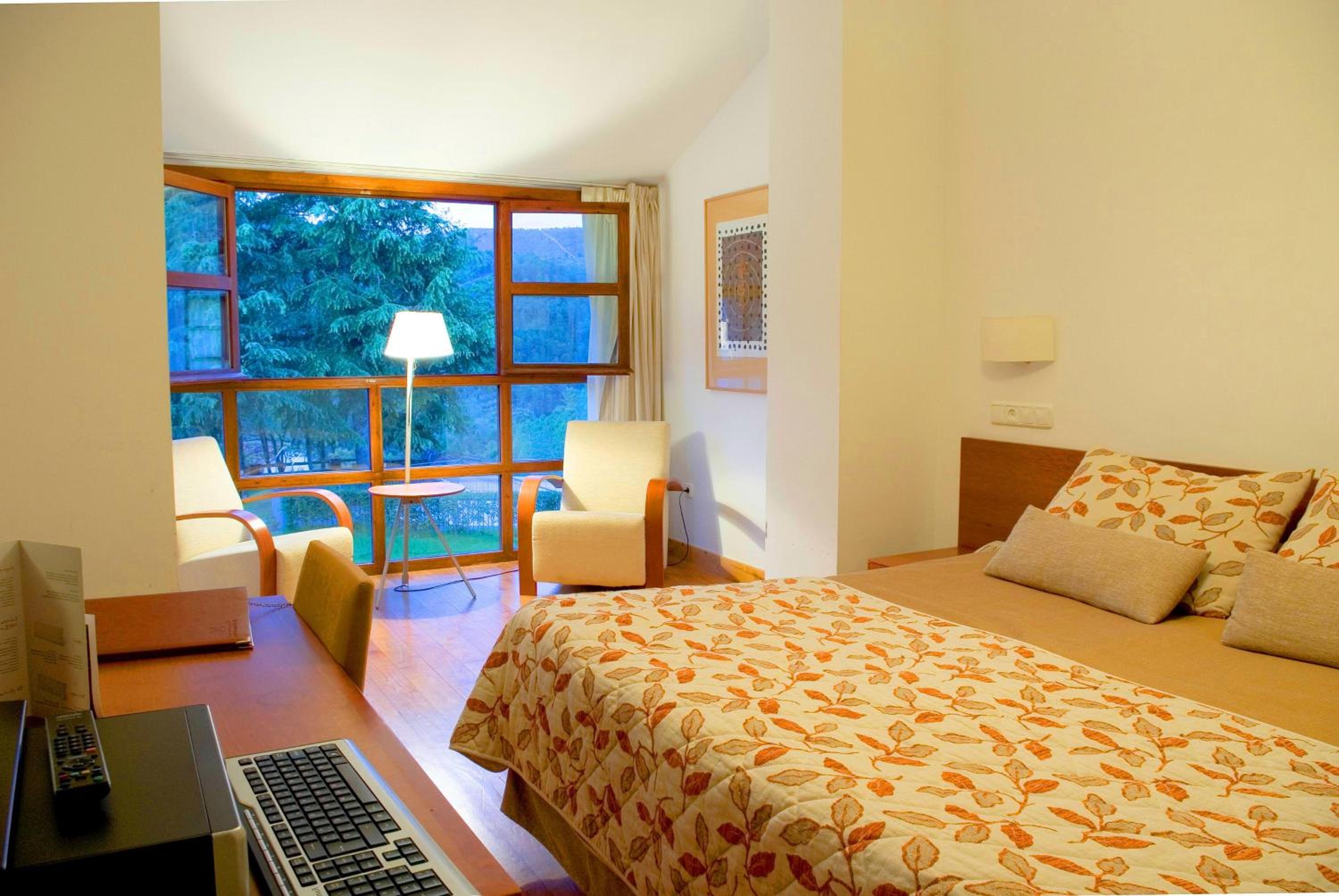 Double or Twin Room photo 3