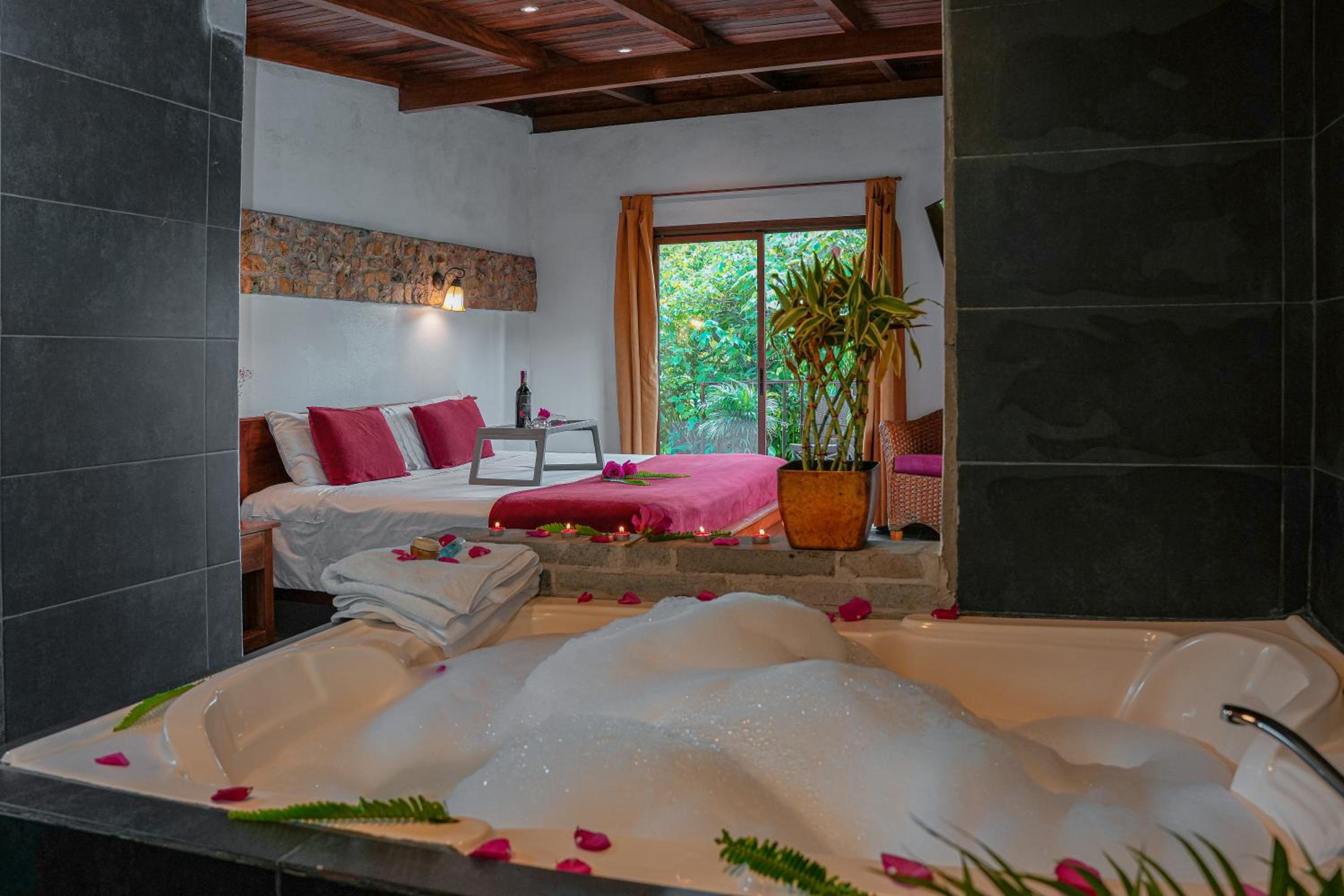 King Bungalow with Spa Bath