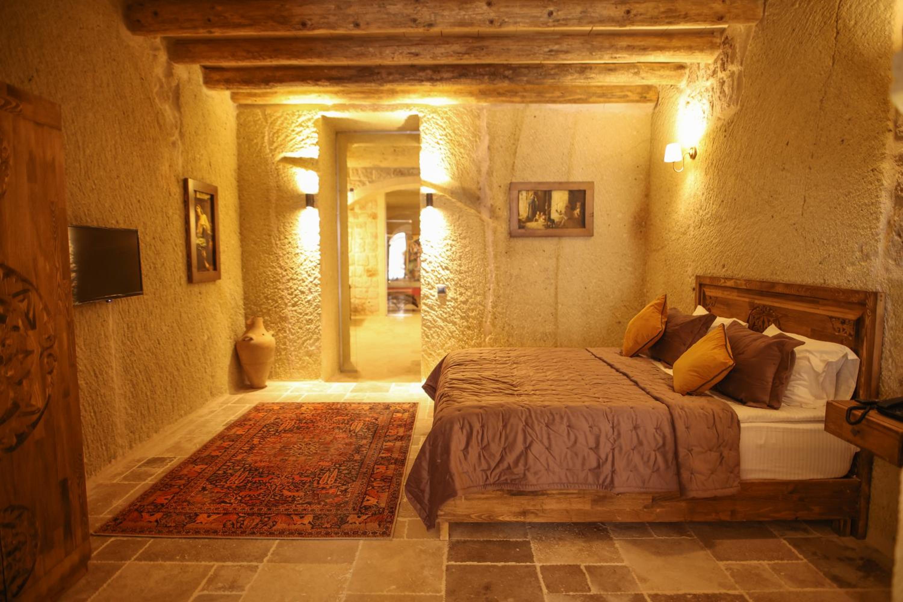 Suite with Private Pool - Photo 26