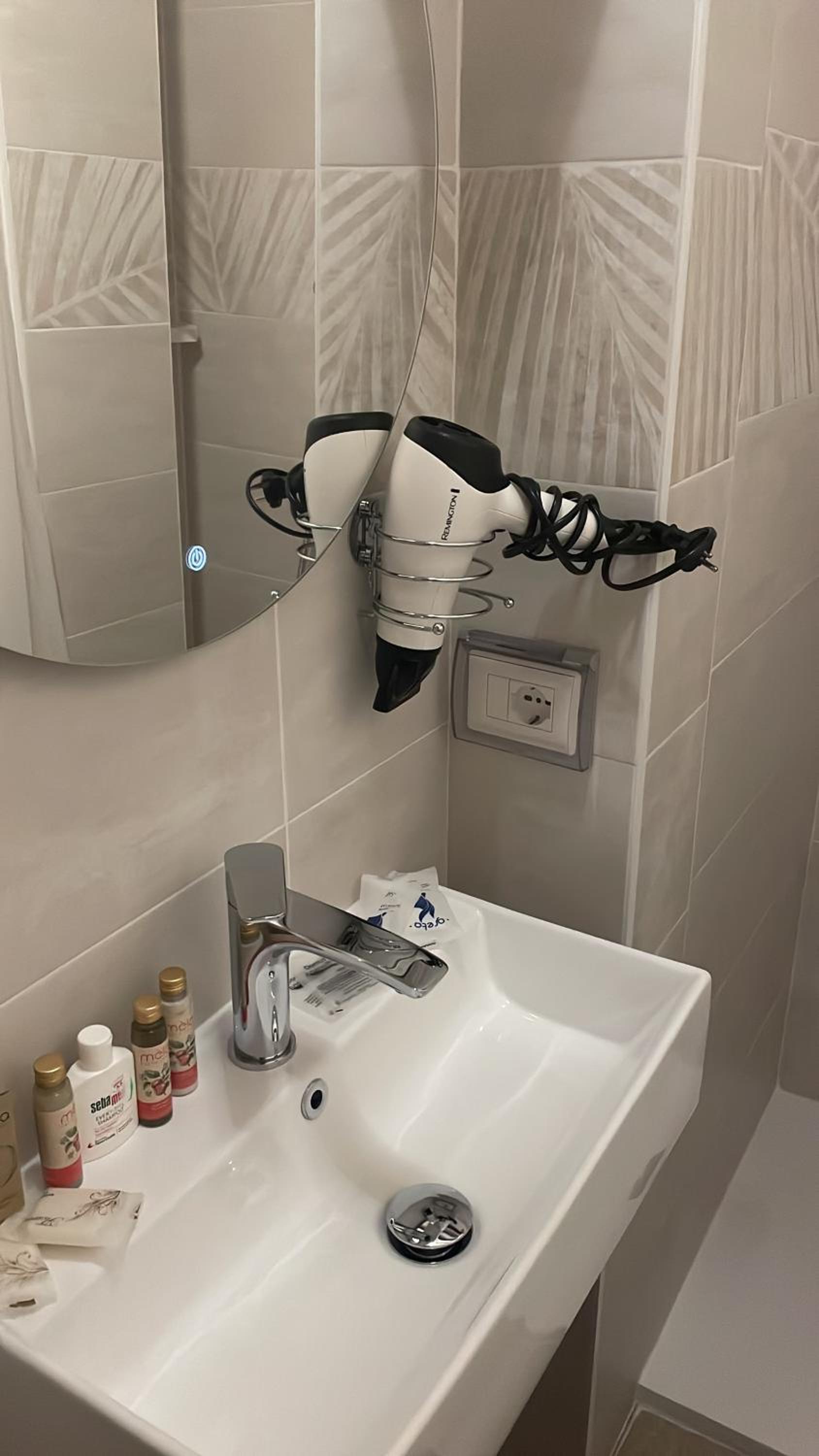 Triple Room - Photo 28