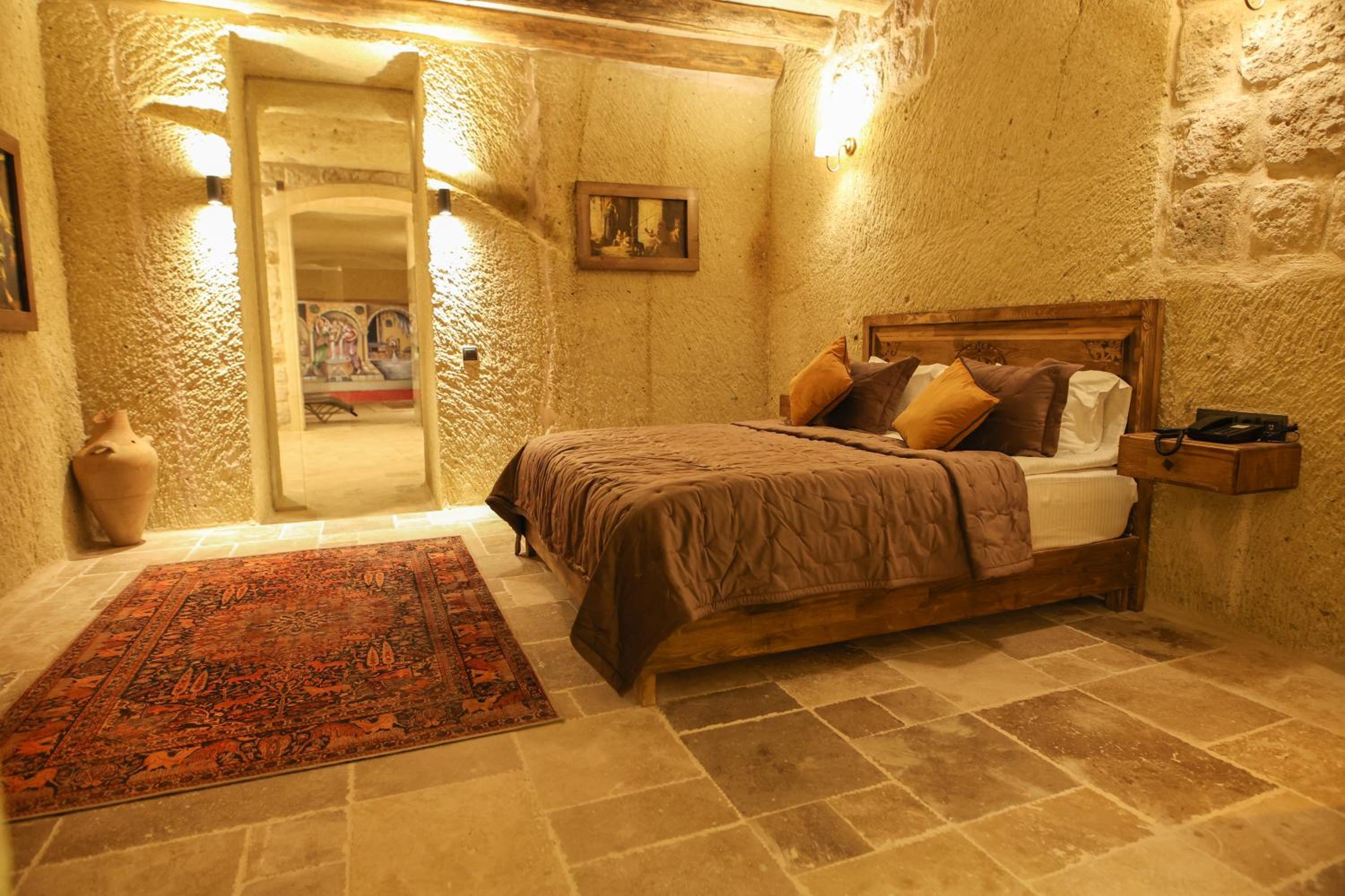 Suite with Private Pool - Photo 21